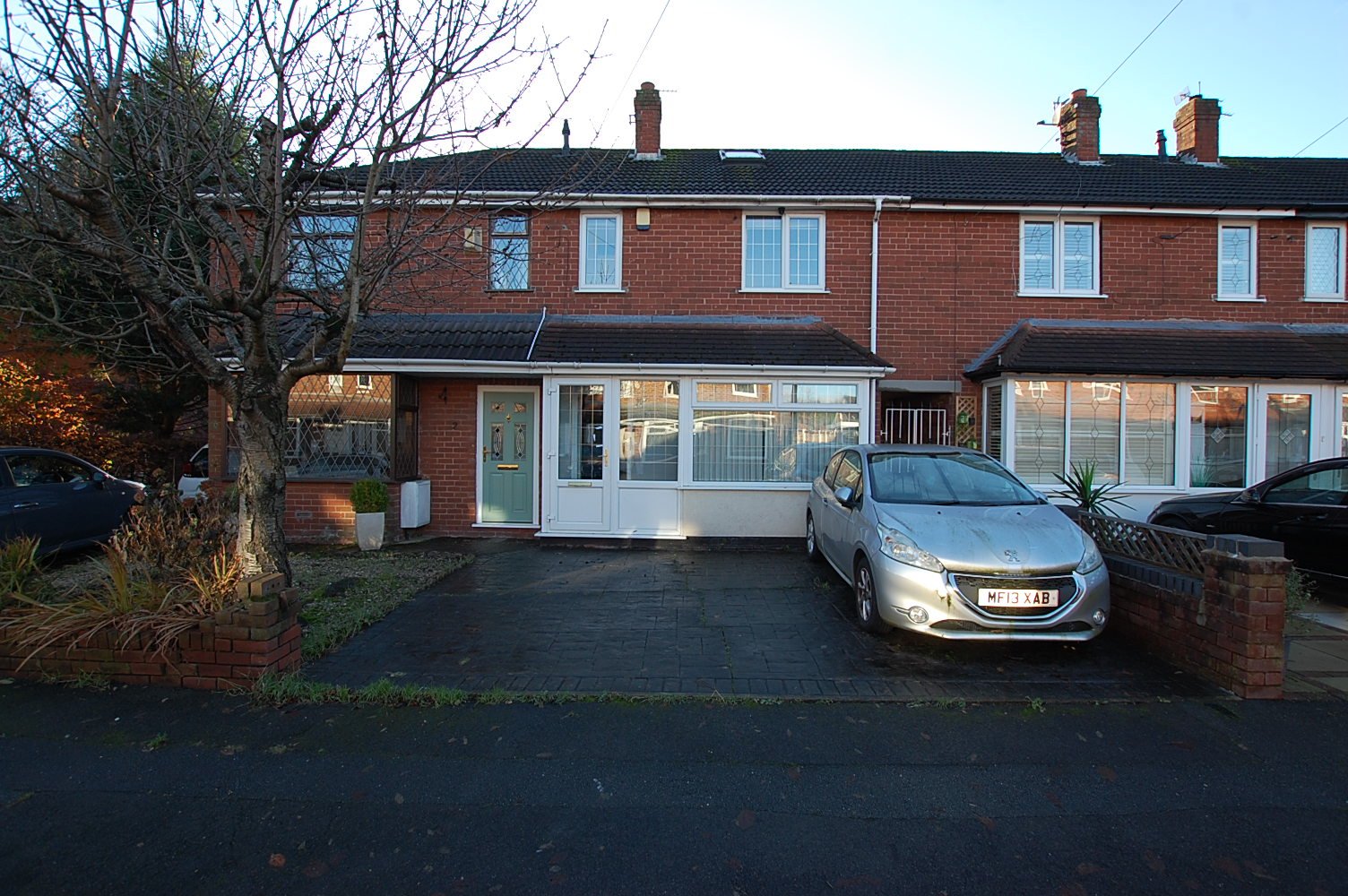 30, Glenmore Drive, Manchester photo 2