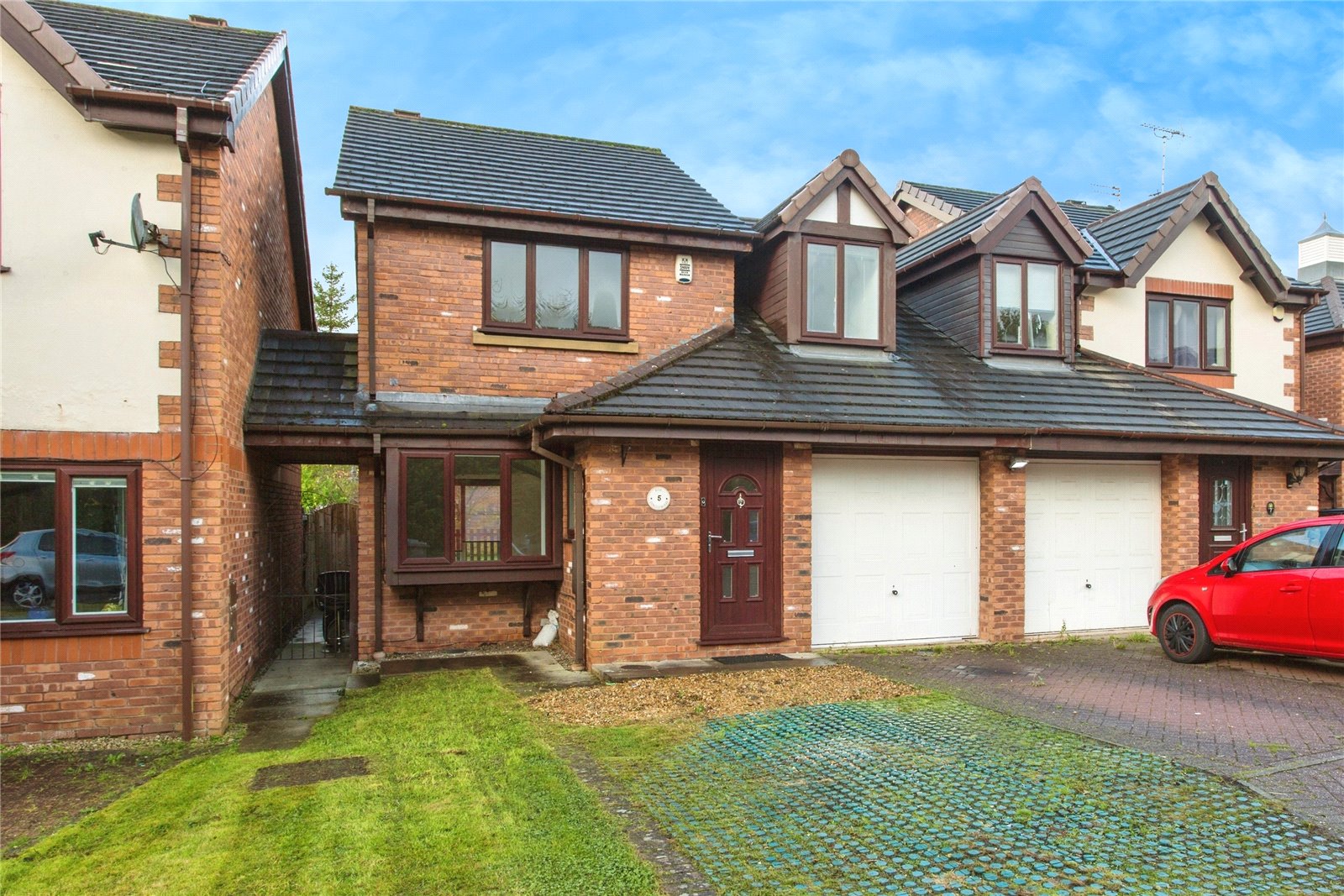 4-bed semi-detached on 5, Tanglewood, Preston, £260,000