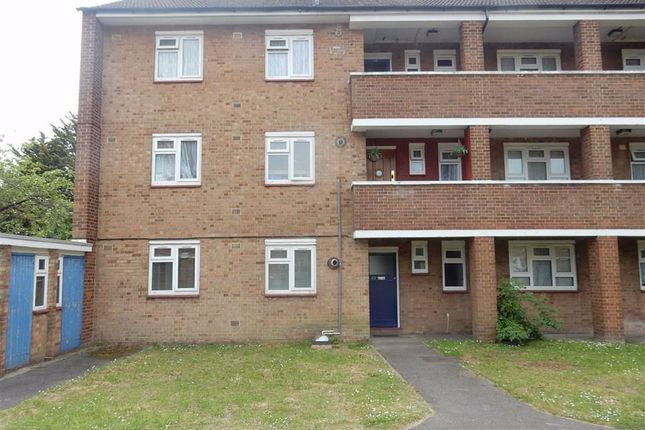 161 Cranleigh Gardens, Southall photo 2