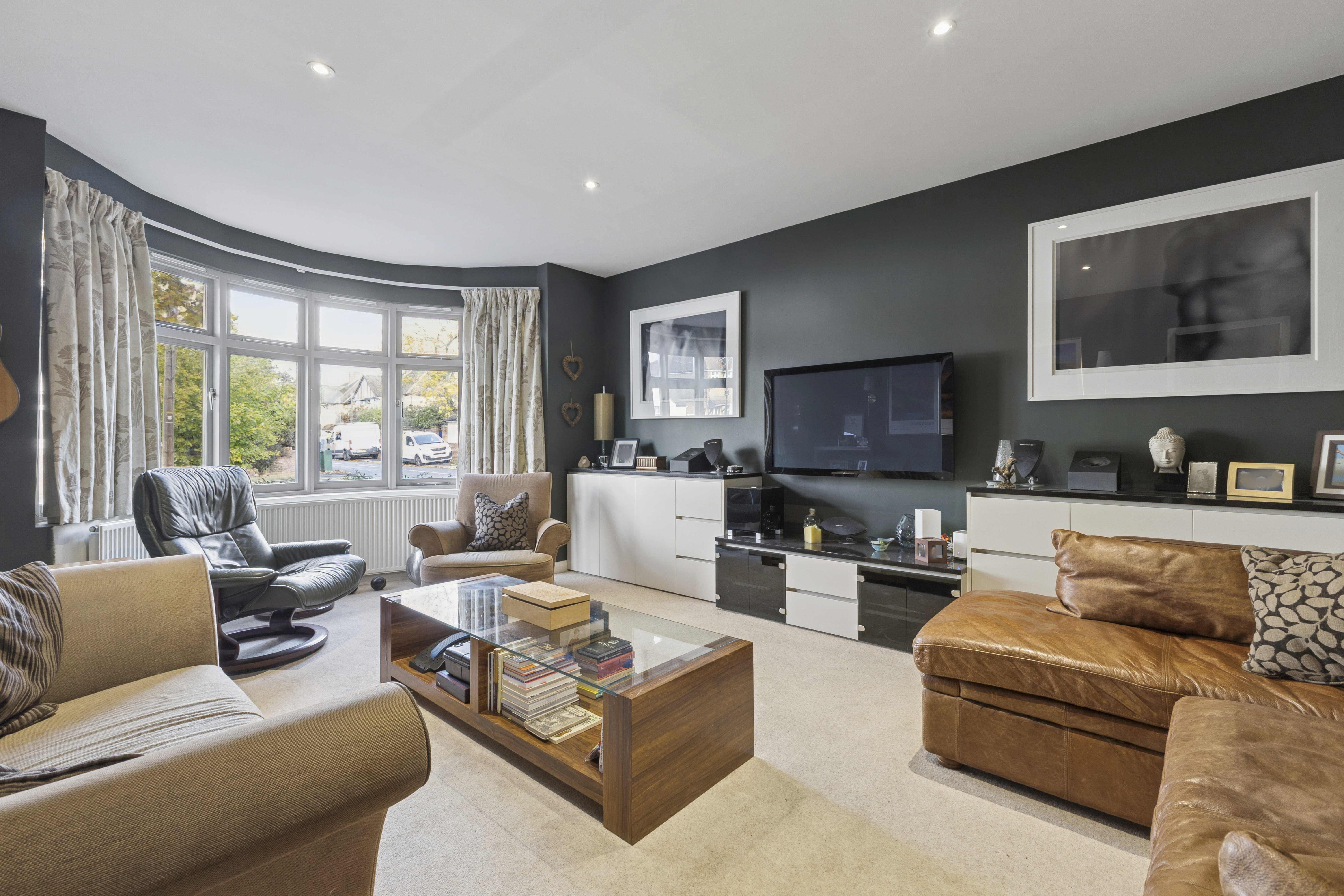 5 bedroom detached house for sale 0