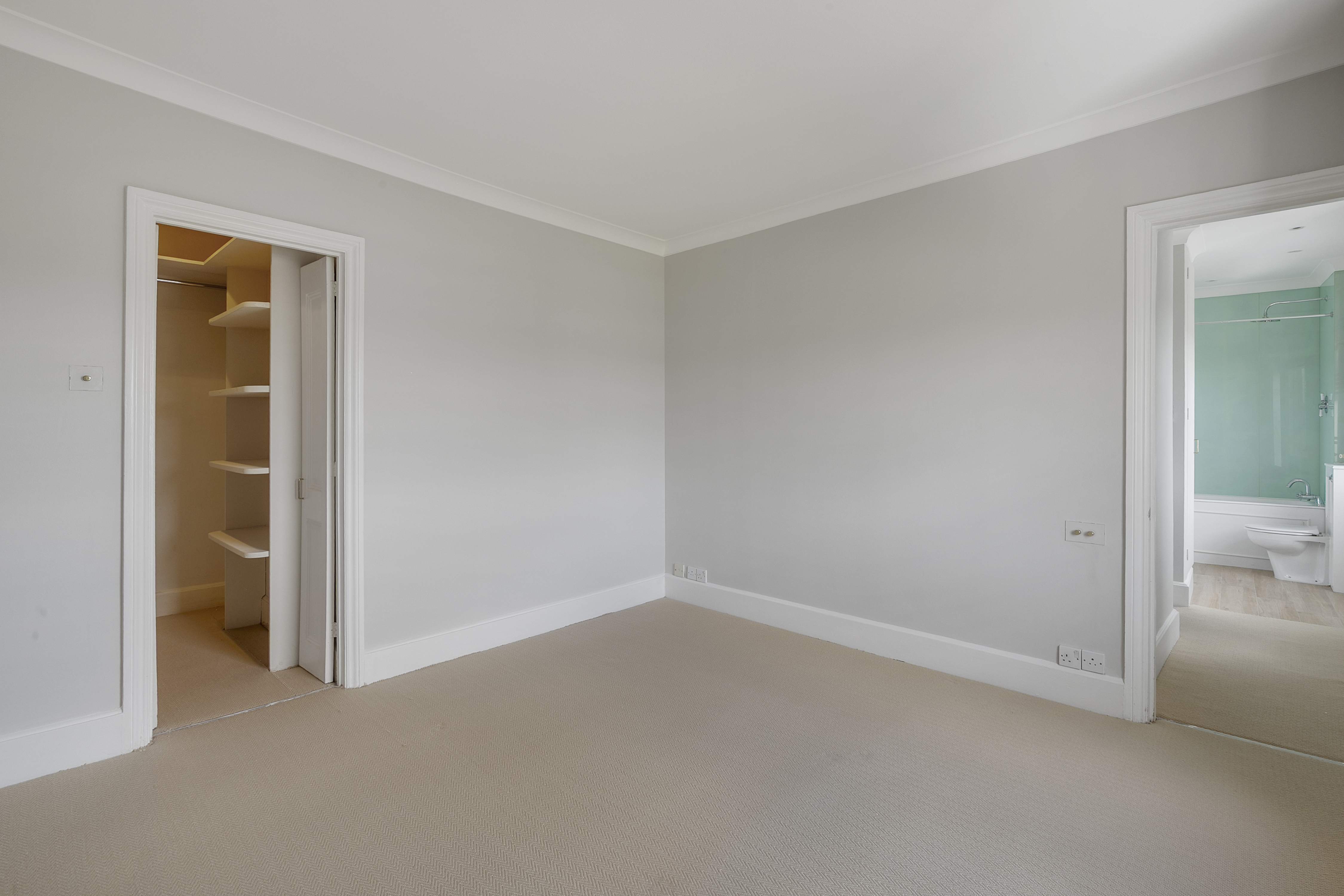 2 bedroom flat for sale 0