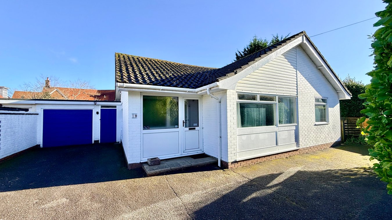 3-bed house on 19, Broad Lane, Lymington, £499,950