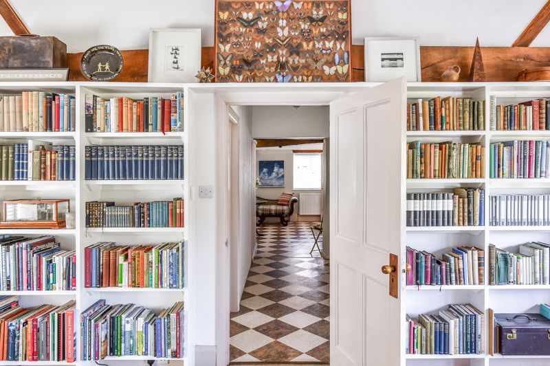 3 bedroom barn conversion for sale 0