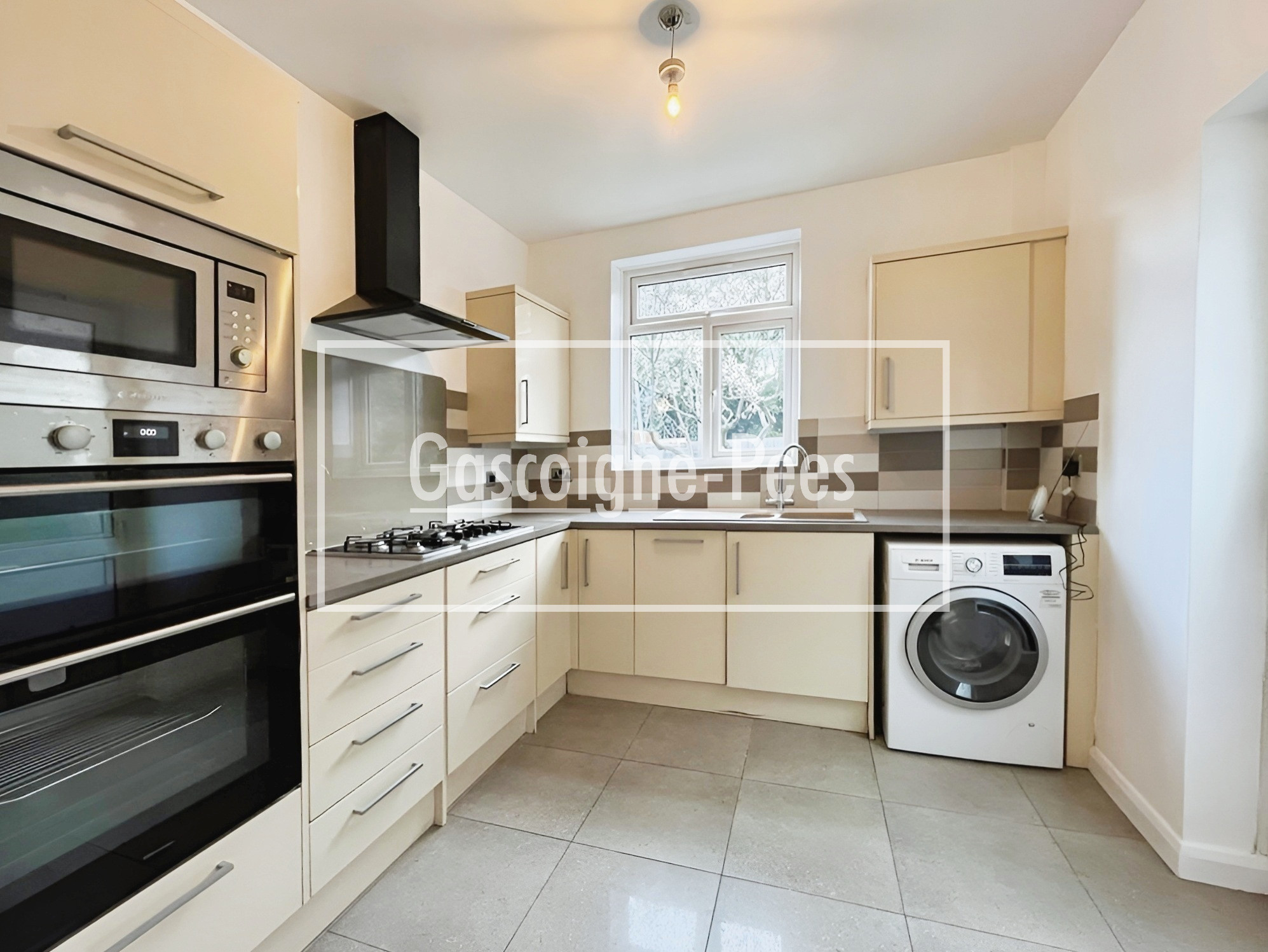 35, Esher photo 4