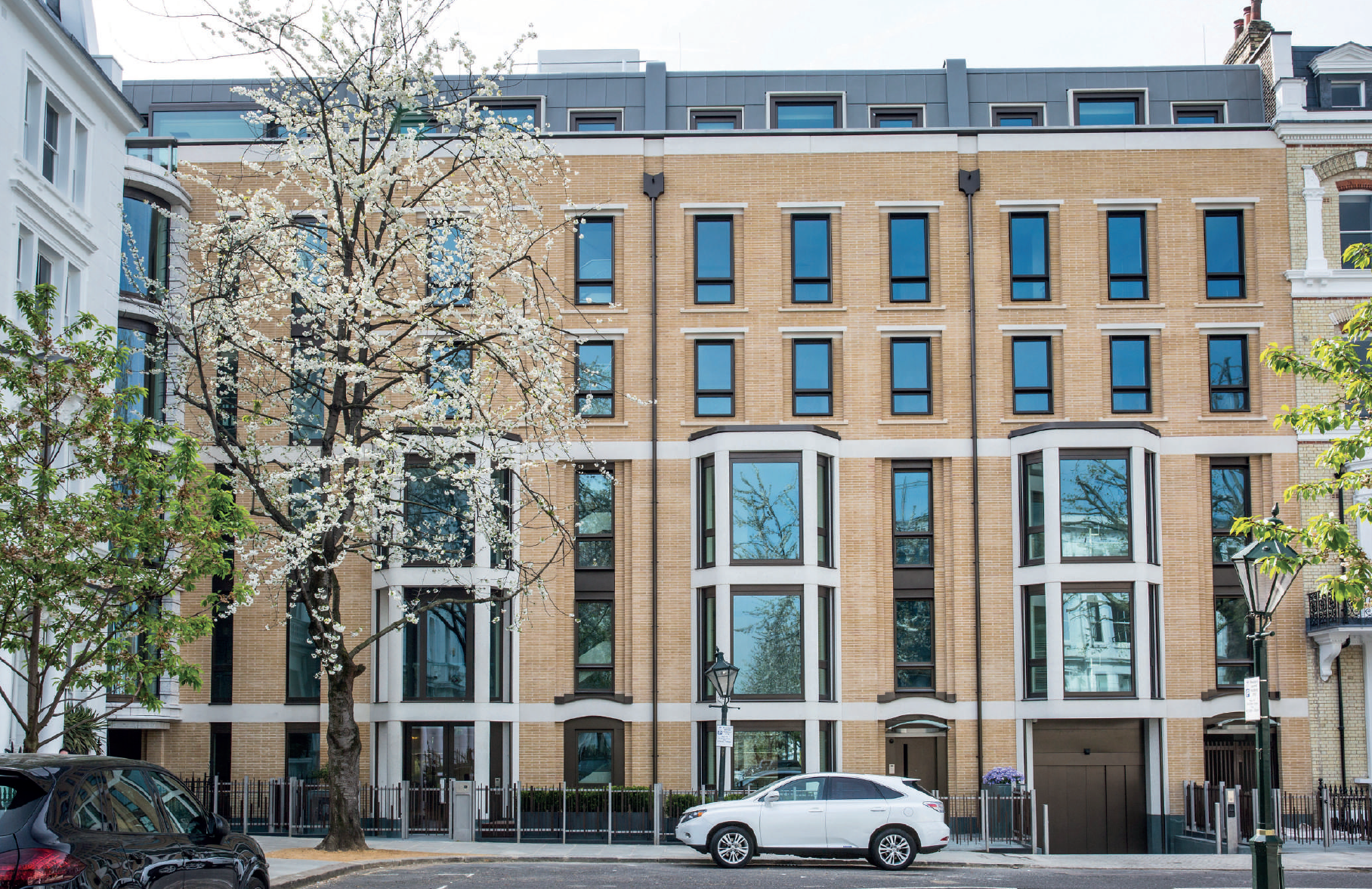3 bedroom flat for sale 0