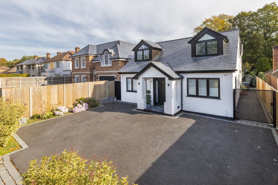 3 bedroom flat for sale