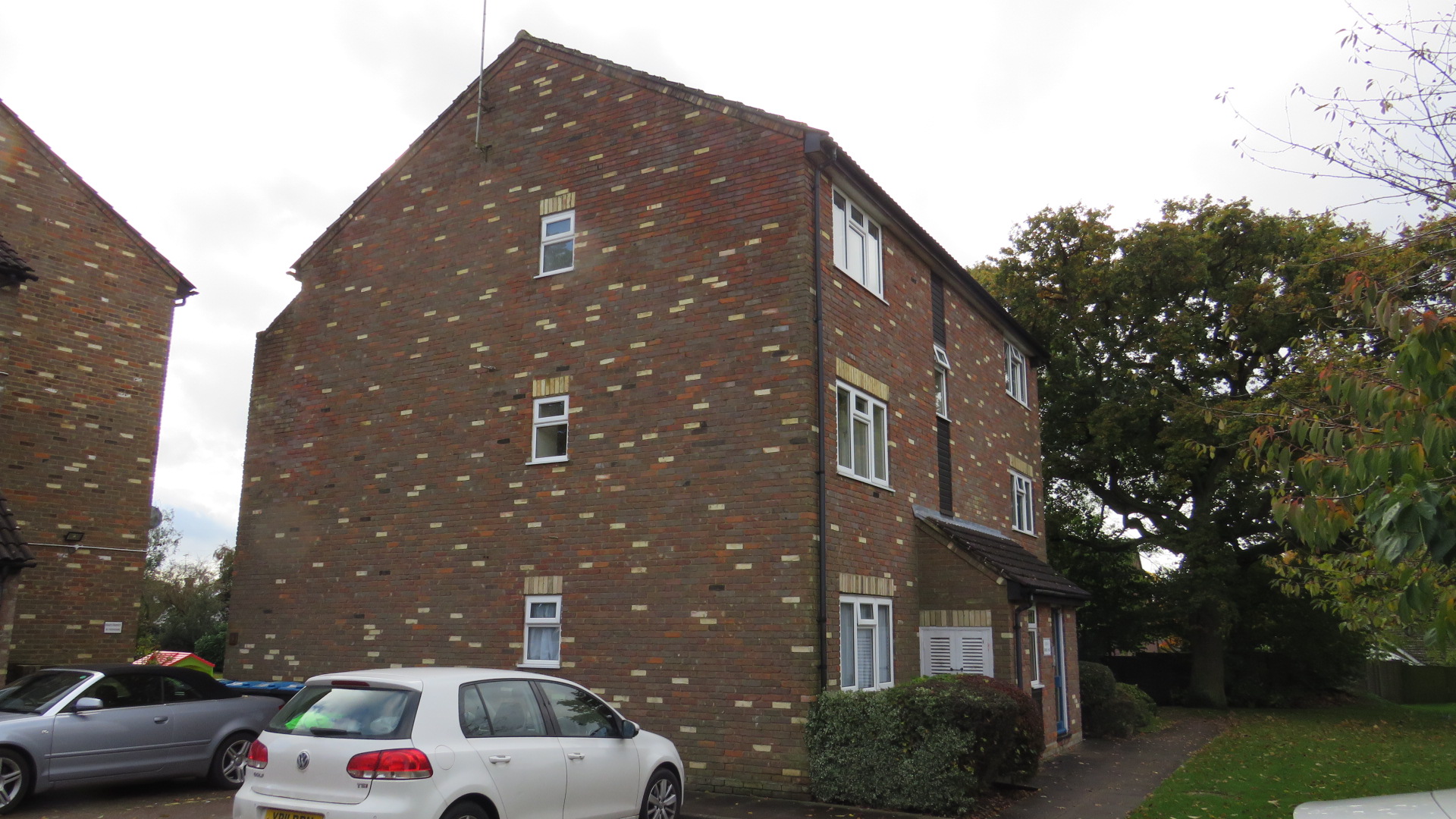 Free property report 8, Honours Mead, Howard Agne Close, Bovingdon, Hemel Hempstead, HP3 0DA