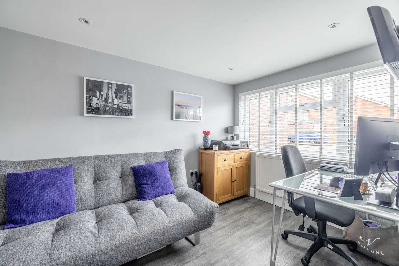 Photos of Lowbrook Drive, Maidenhead SL6 66886310 PrimeLocation