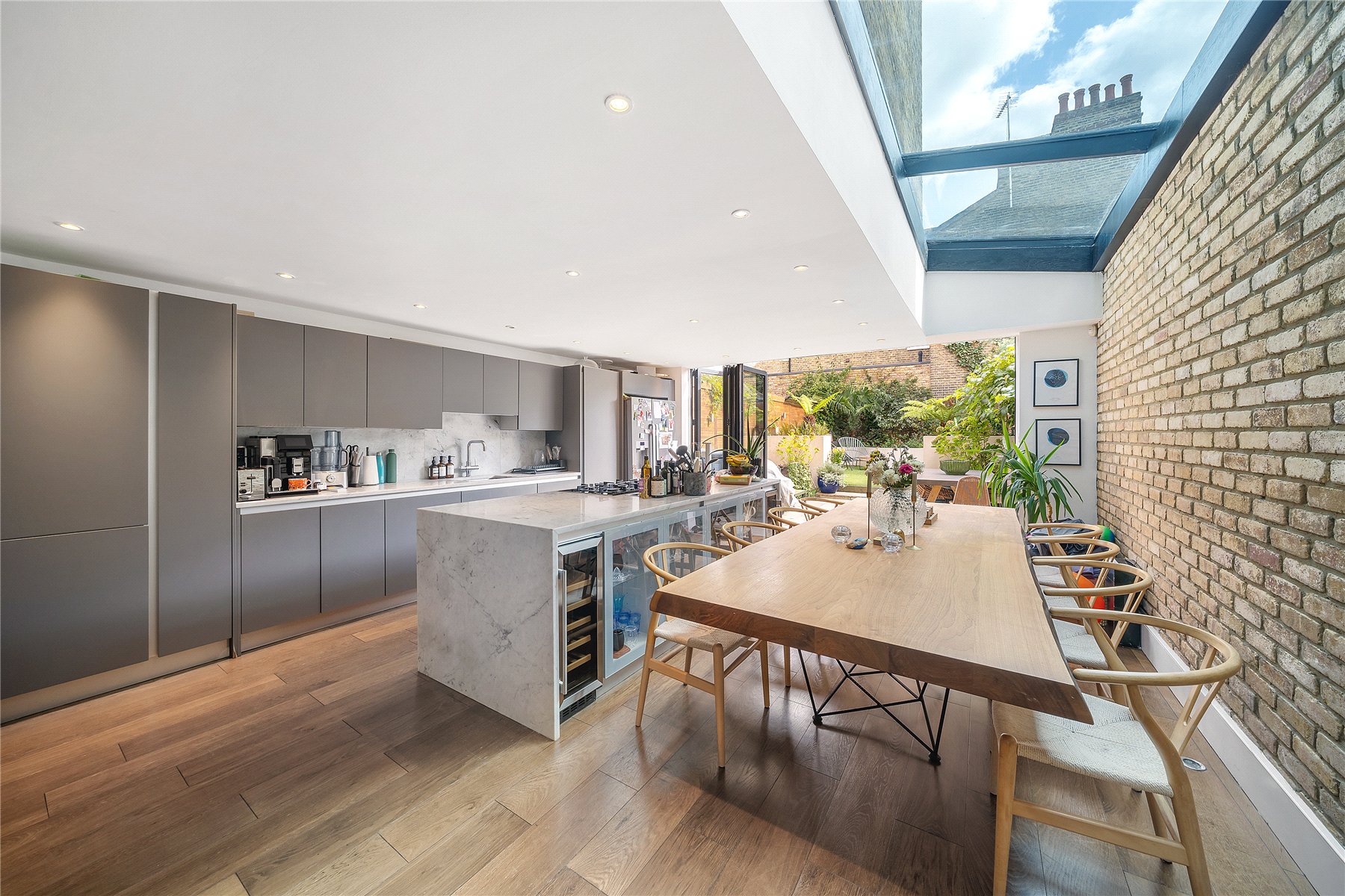 4 bedroom terraced house for sale 0