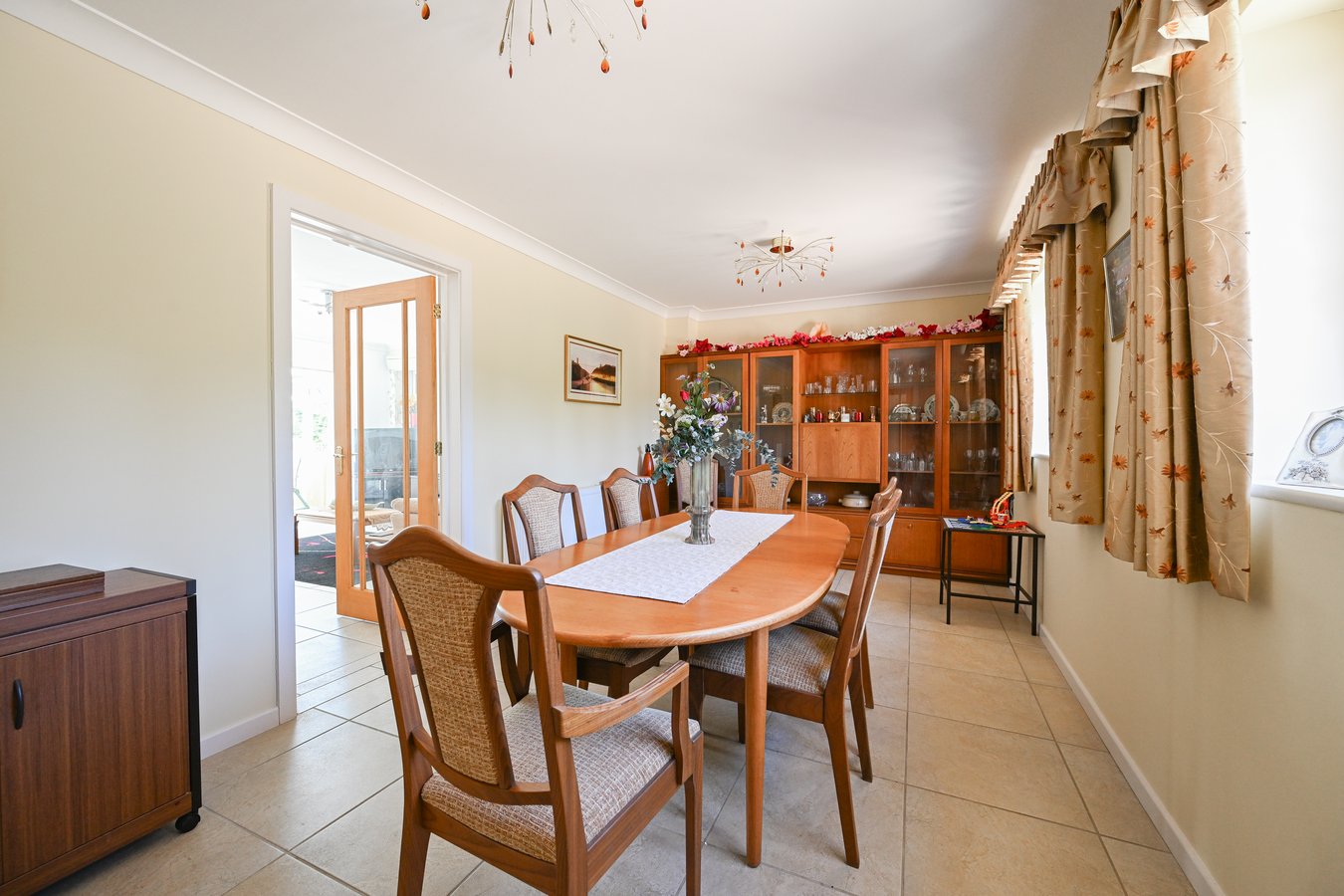 8 bedroom detached house for sale 0