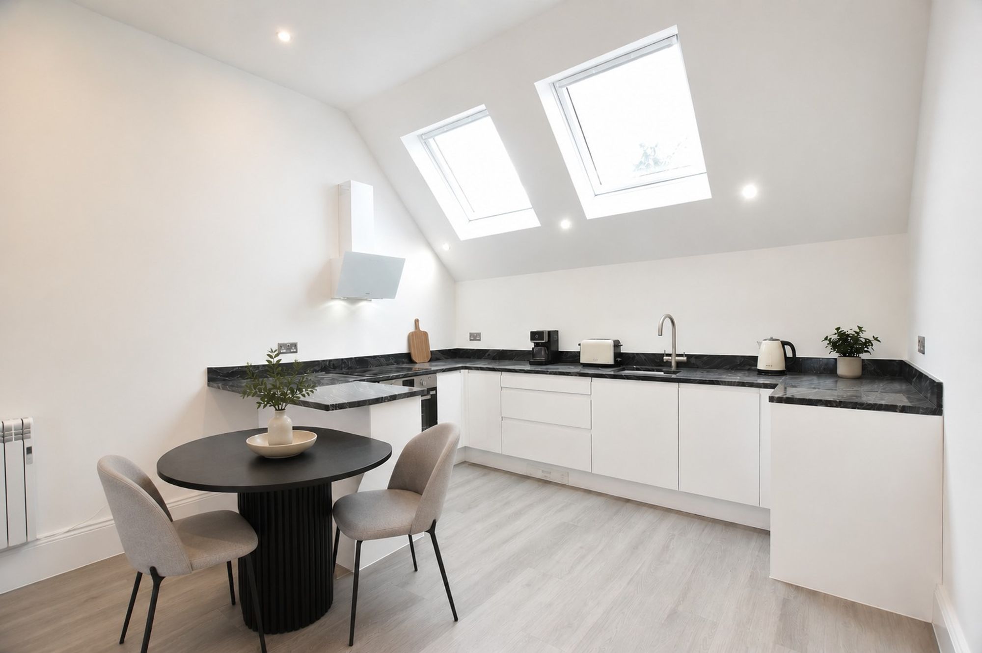 Apt 6, Station House, Ashtead photo 5