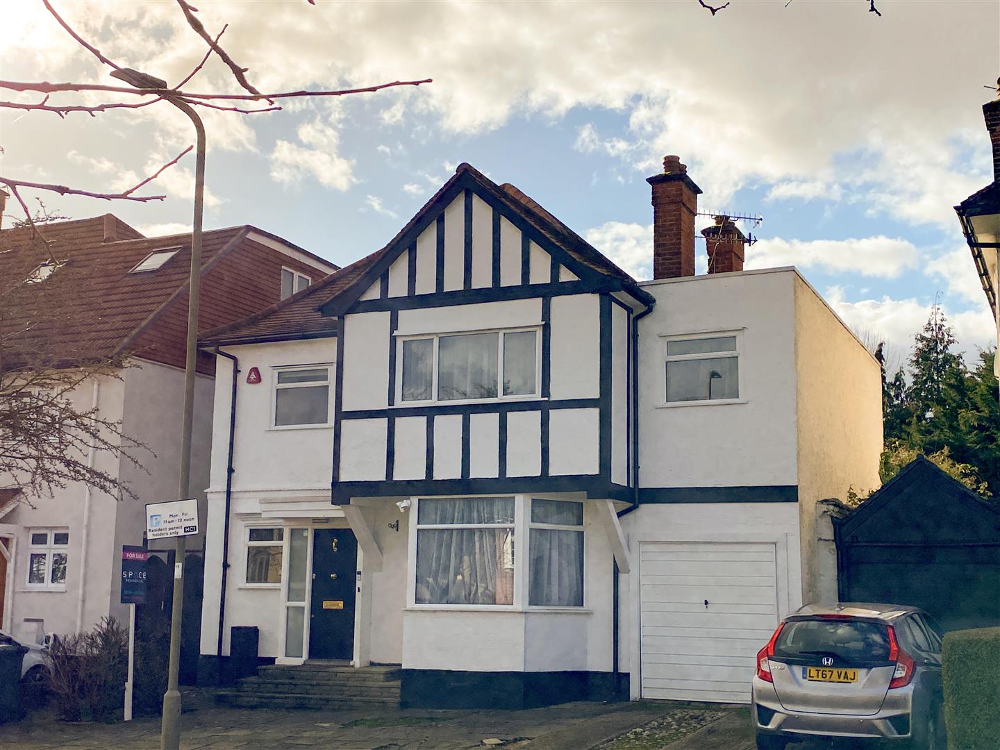 5 bedroom detached house for sale 0