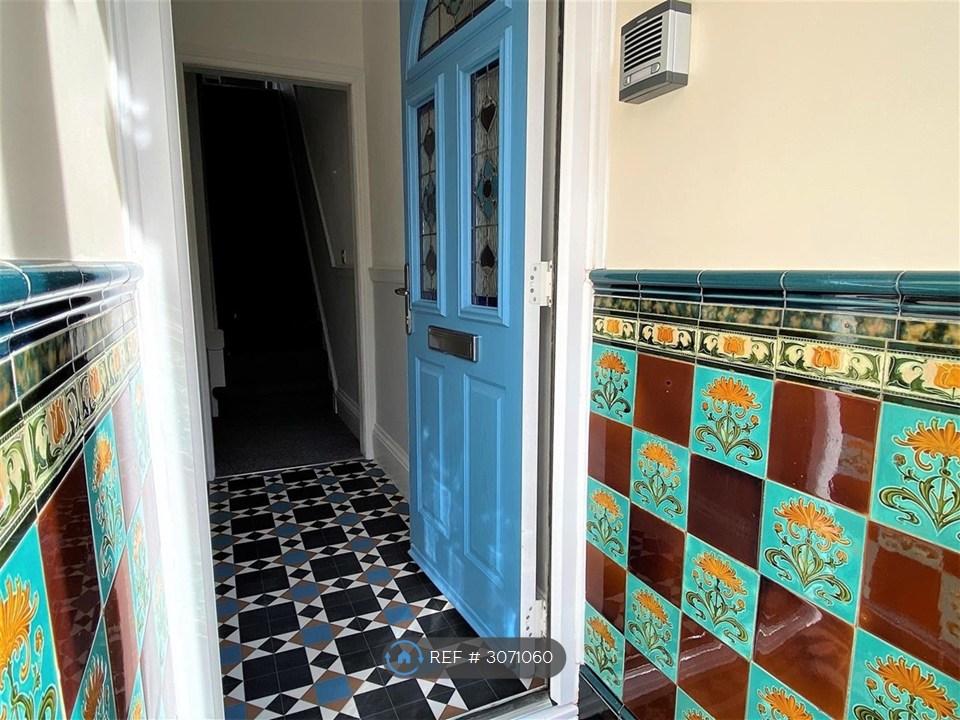 Flat   Newbridge Road, Bristol photo 4