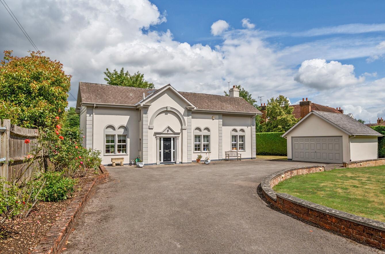 4 bedroom detached house for sale 0