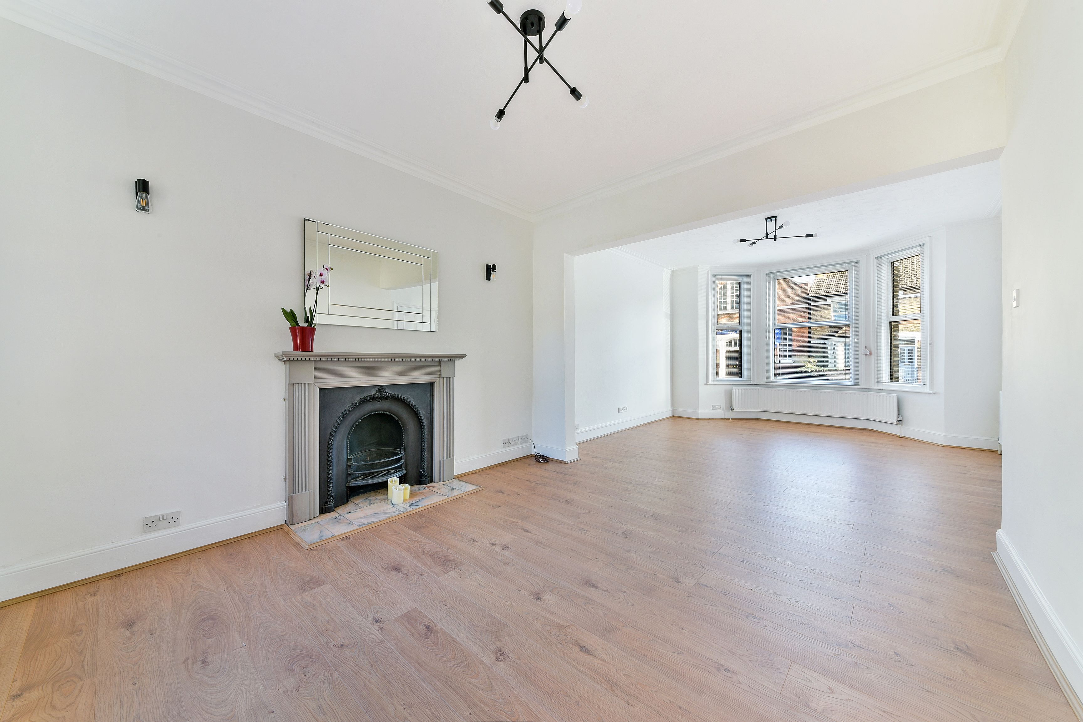 Photos of Brighton Road, South Croydon CR2 62789241 PrimeLocation