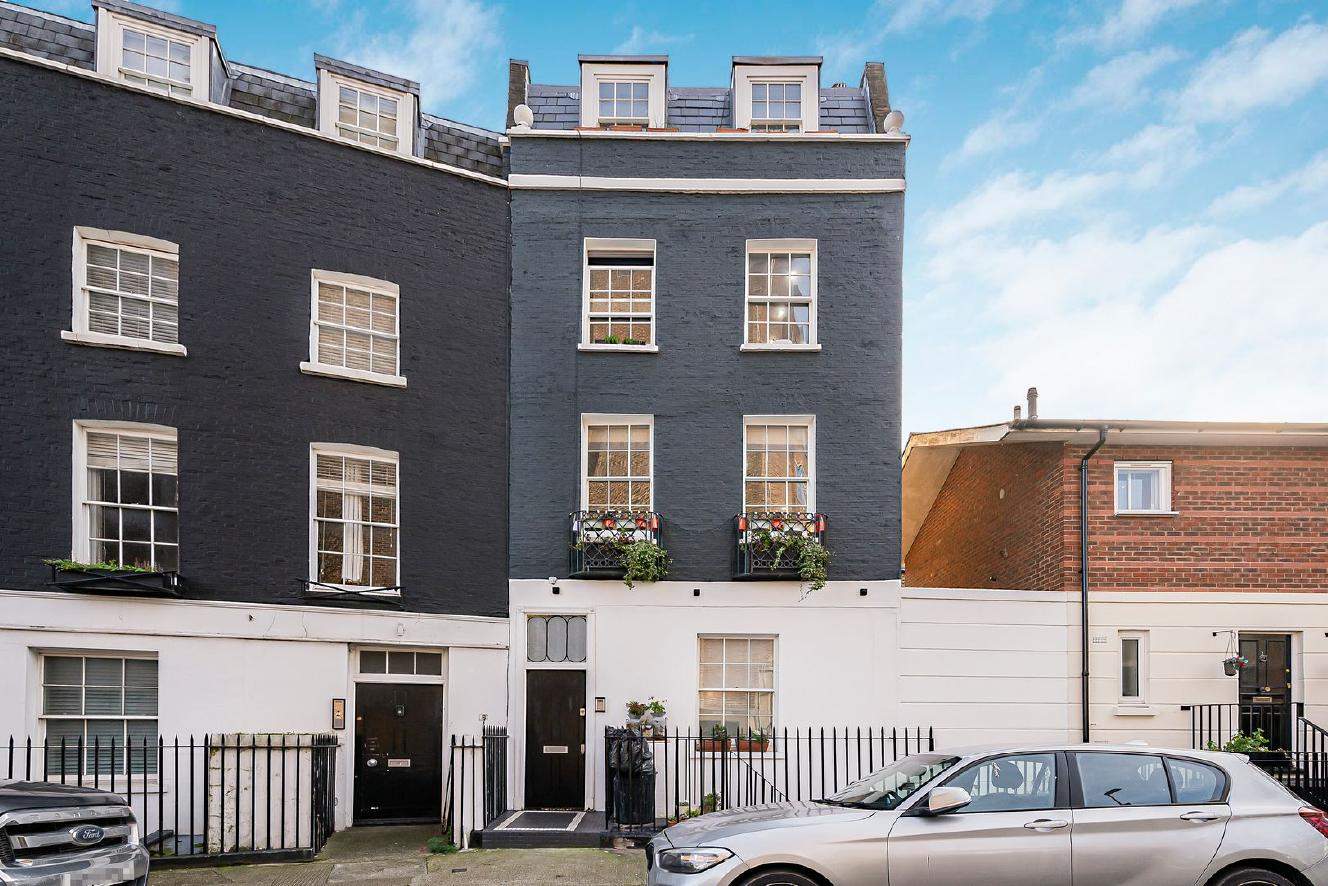 4 bedroom end terrace house for sale 0