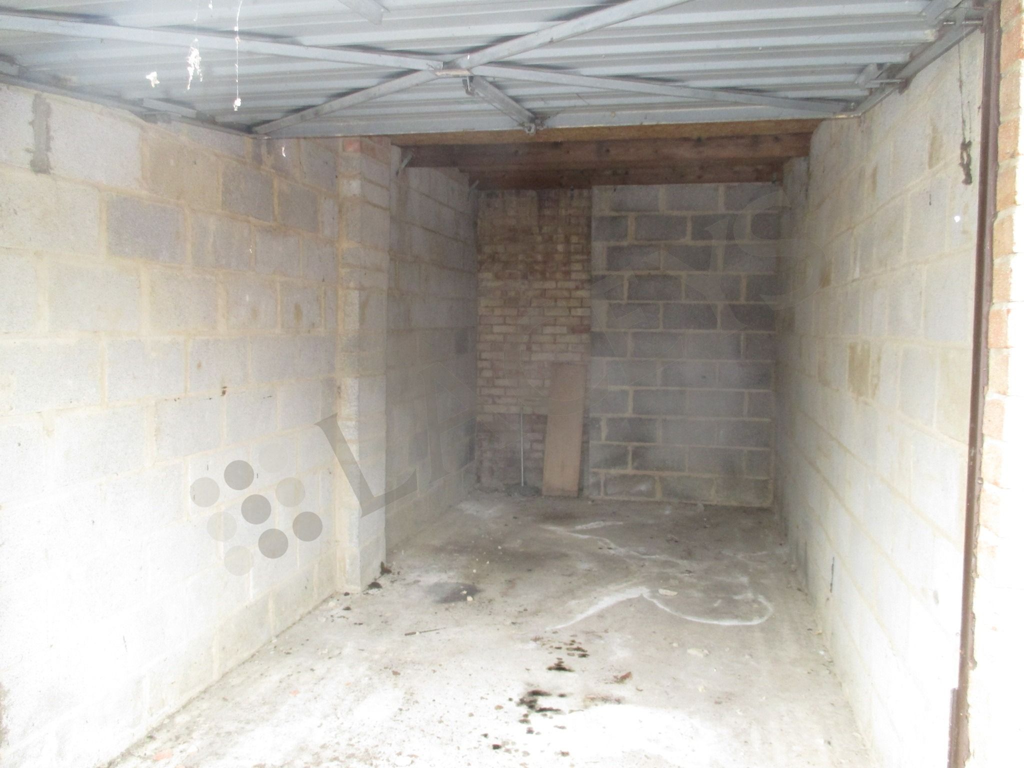 Garage 5, Yeovil photo 4
