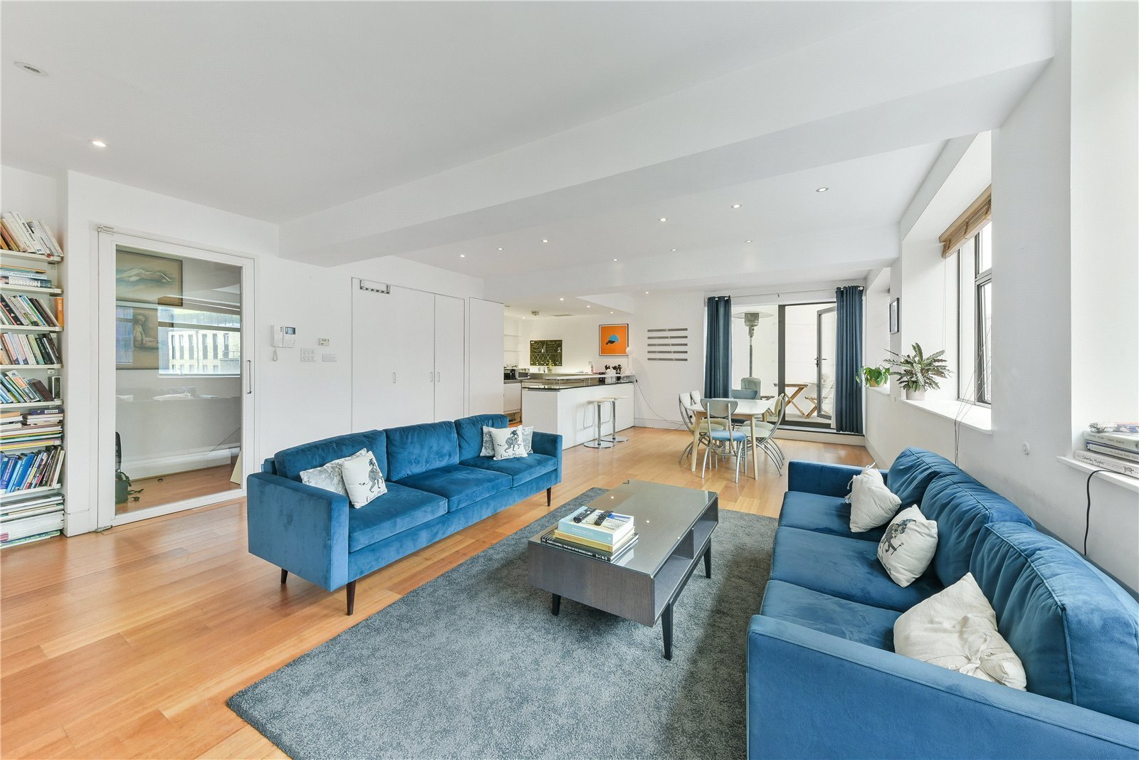 3 bedroom flat for sale 0