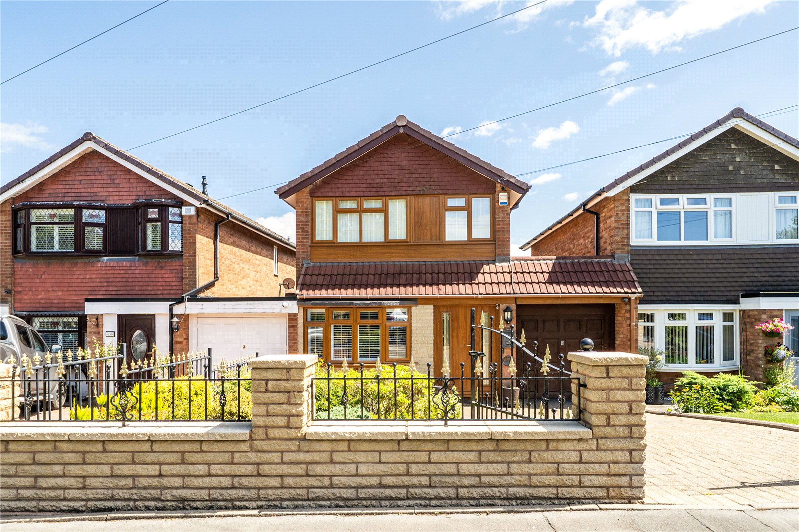 3 bed link detached house for sale