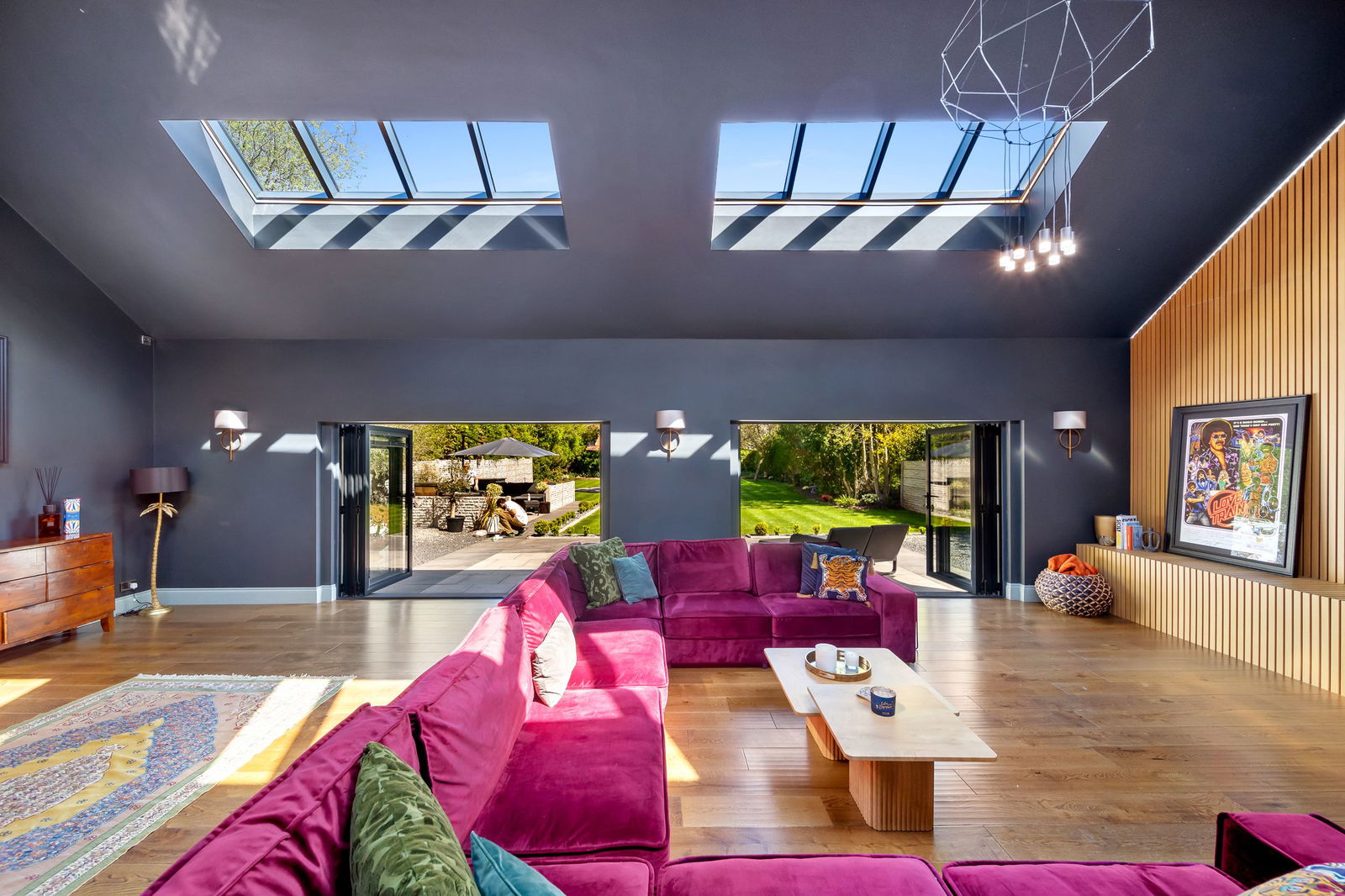 5 bedroom detached house for sale 0