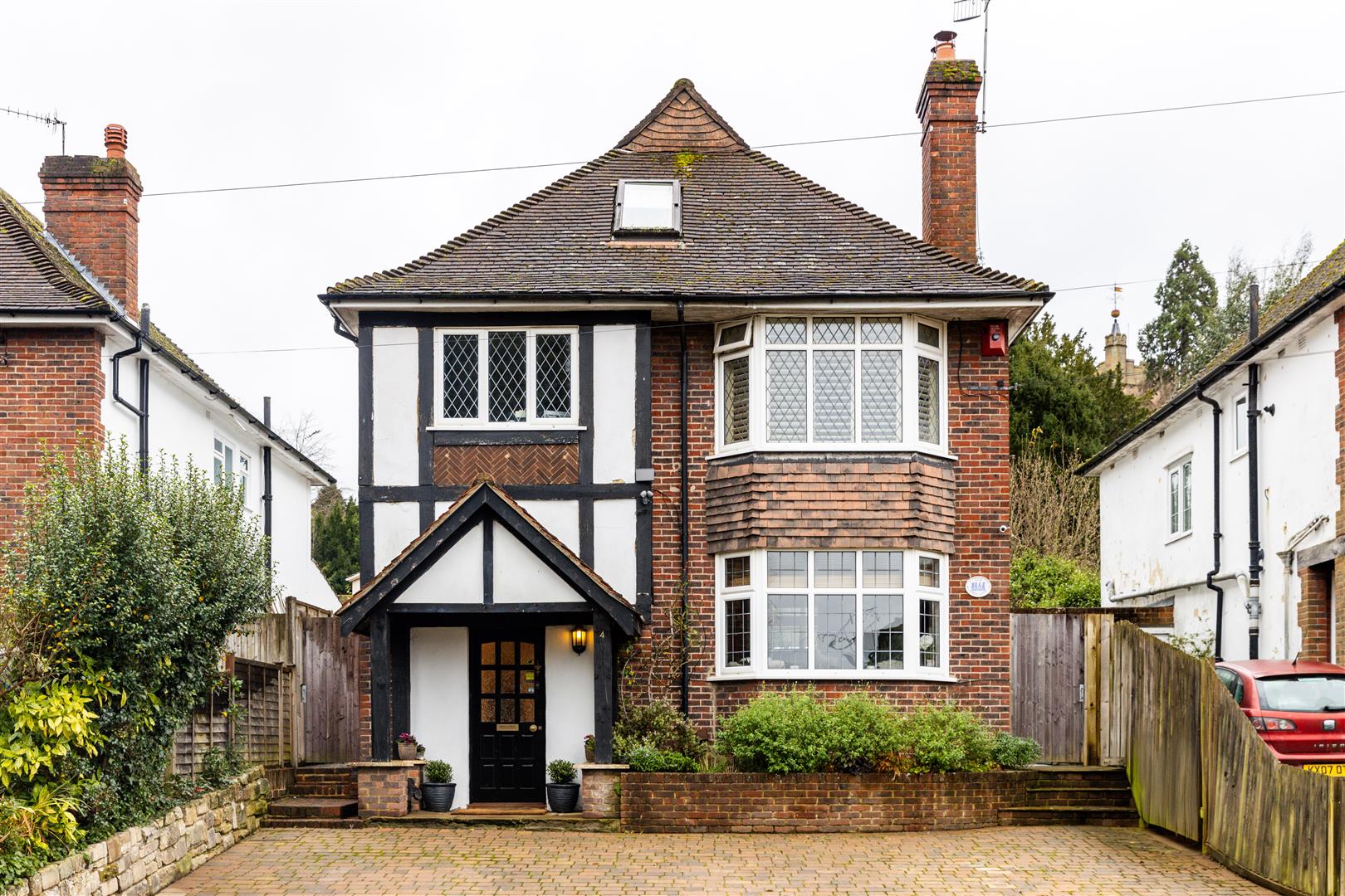 5 bedroom detached house for sale 0