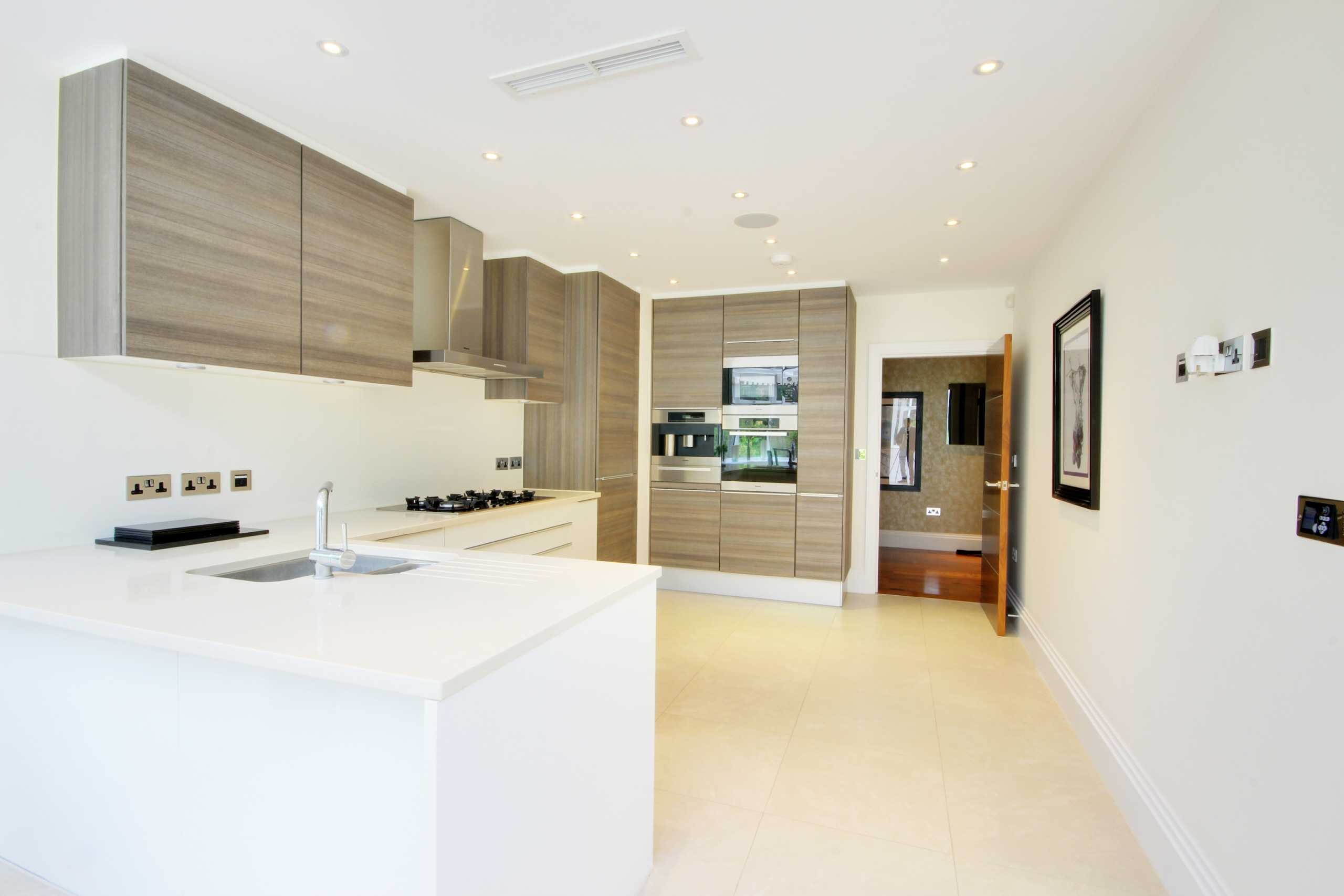 3 bedroom flat for sale 0