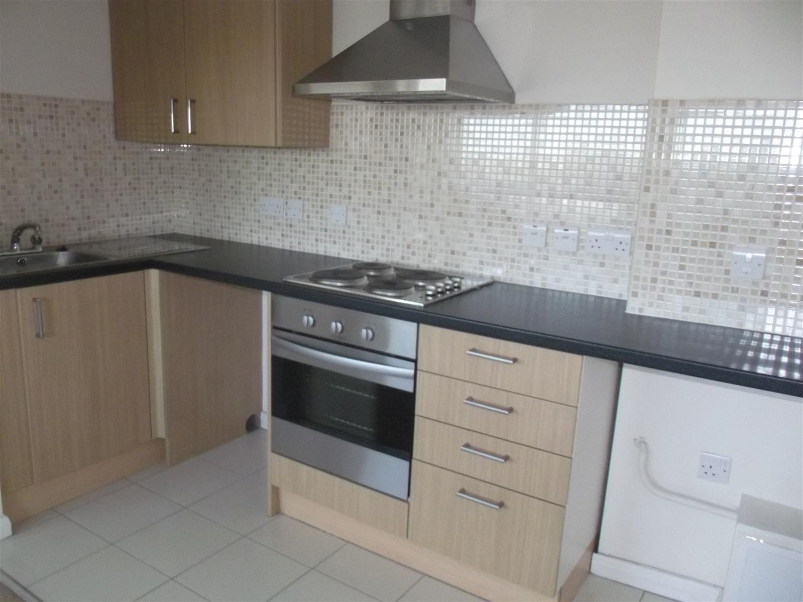 1 Bedrooms Flat to rent in Roseberry Avenue, Benfleet SS7