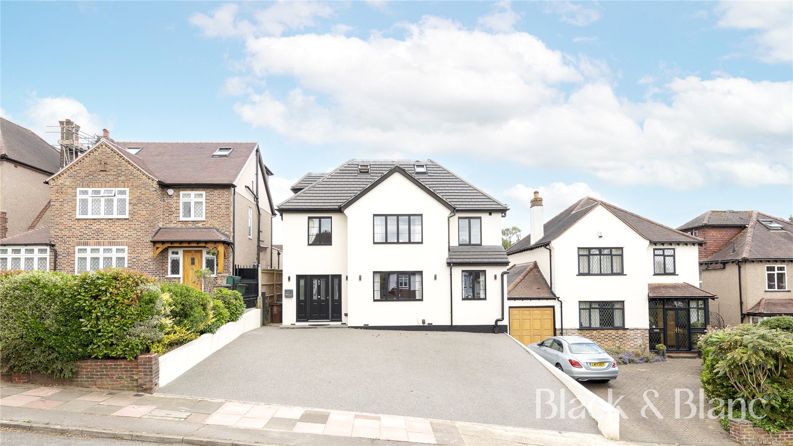 6 bedroom detached house for sale 0