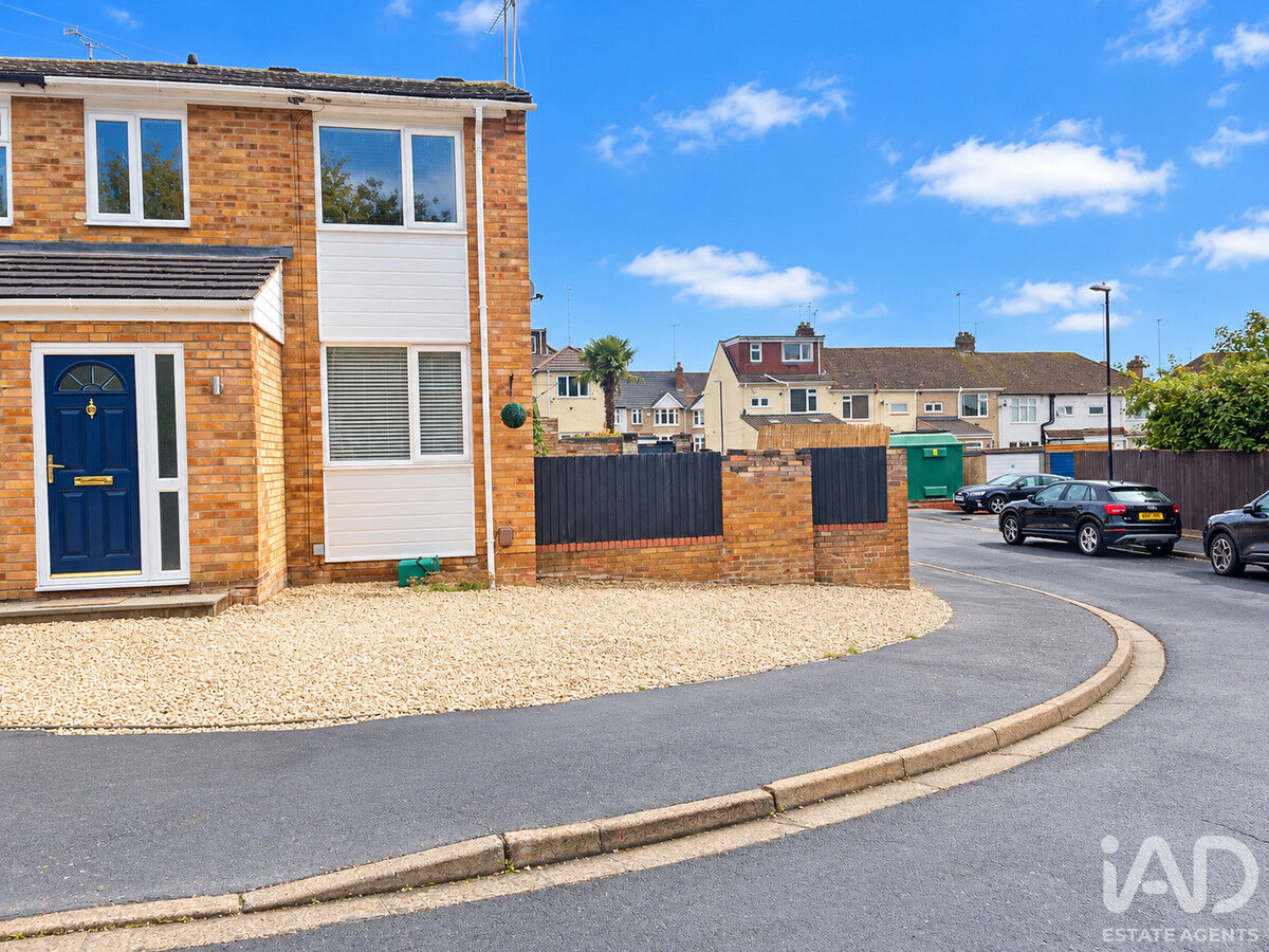 2, Hillfray Drive, Coventry photo 4
