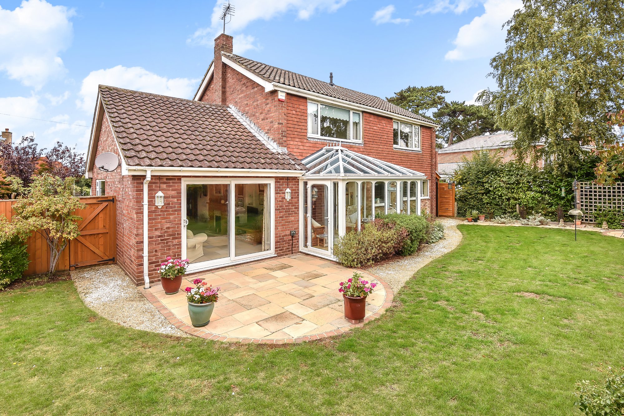 4 bedroom detached house in CHELTENHAM