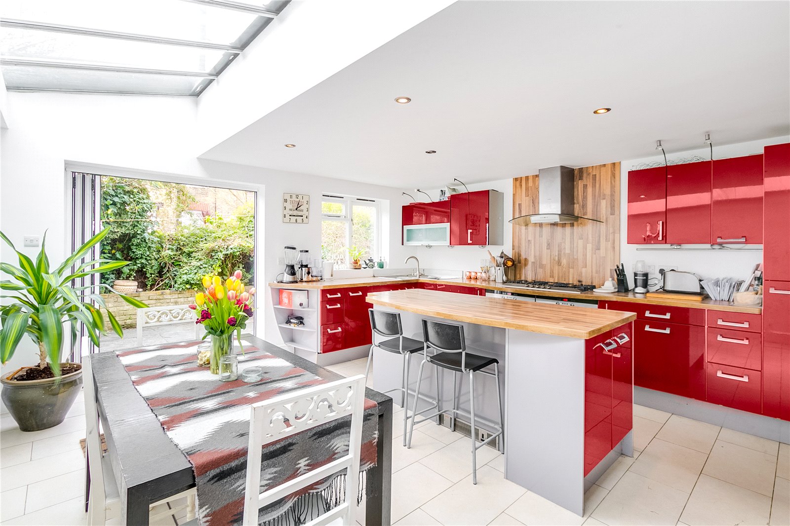 Free property report 81 Eccles Road, London, SW11 1LX - Chimnie