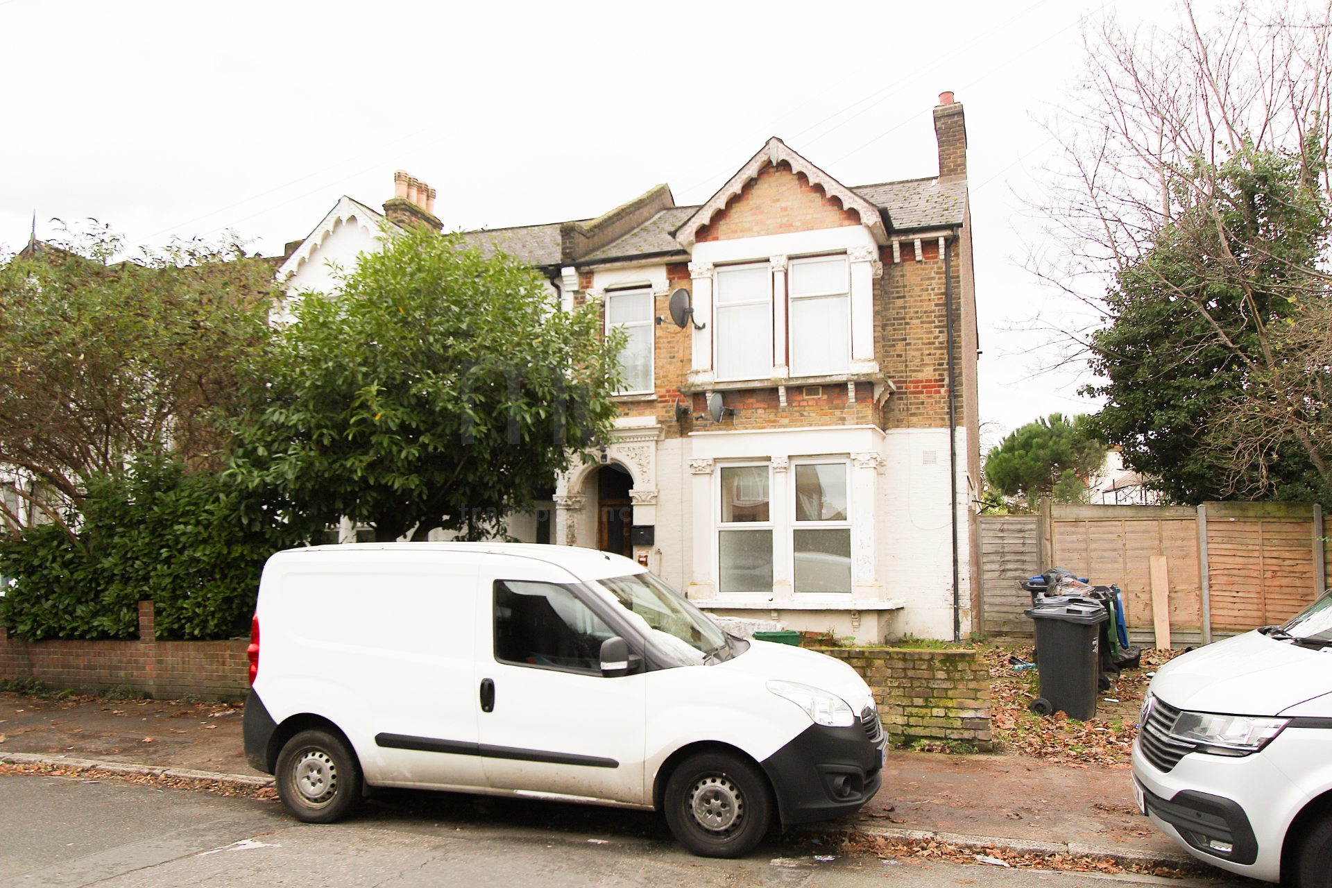 2-bed flat on 72a, Birchanger Road, London, £340,000