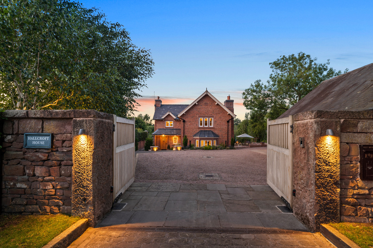 2 bedroom new flat for sale