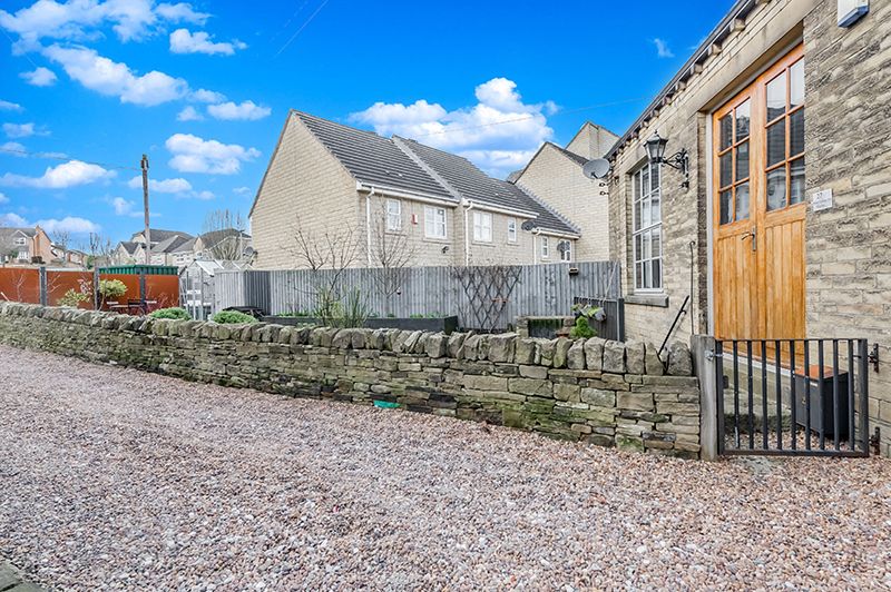 Photos of Meadow Road, Apperley Bridge, Bradford BD10 66693451 PrimeLocation