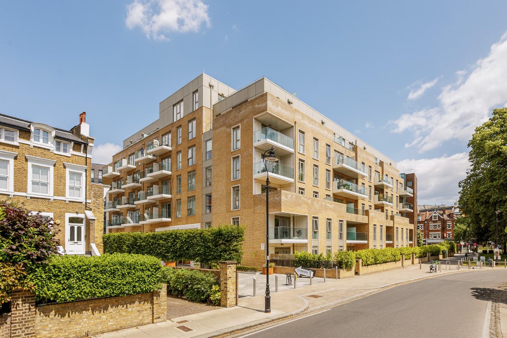 3 bedroom flat for sale 0
