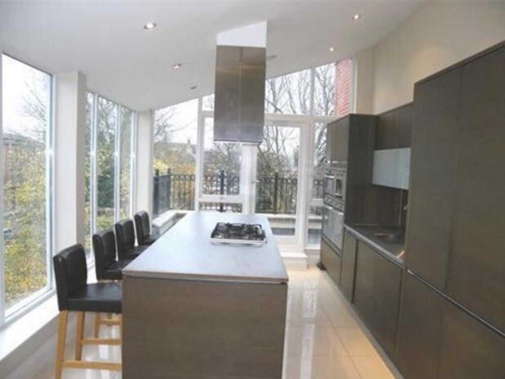 Photos of Bloomsbury Mansions, Widmore Road, Bromley BR1 55063971