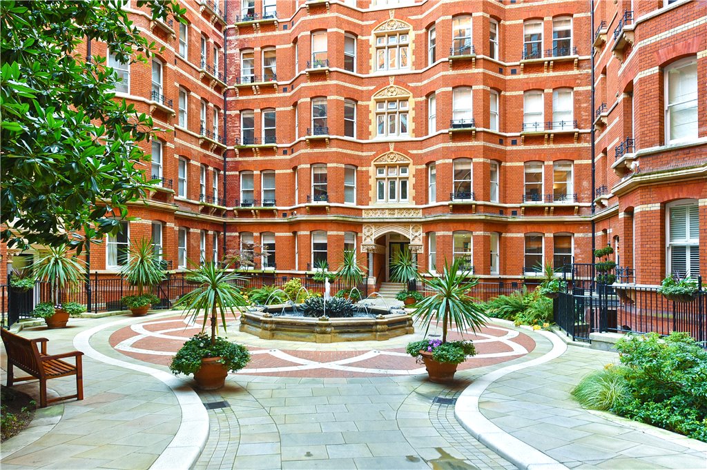 3 bedroom flat for sale 0