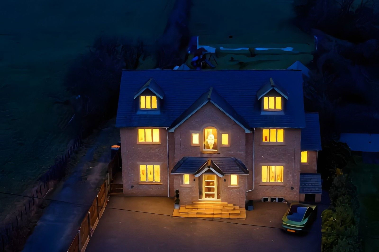 5 bedroom detached house for sale 0