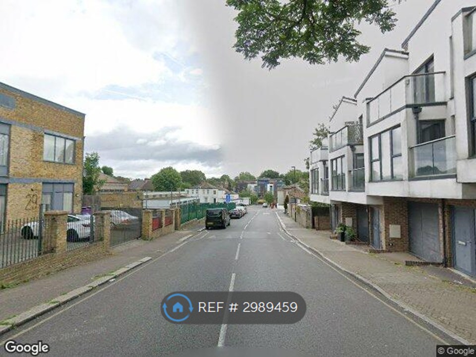 Flat C, Dermody Road, Hithergreen photo 2