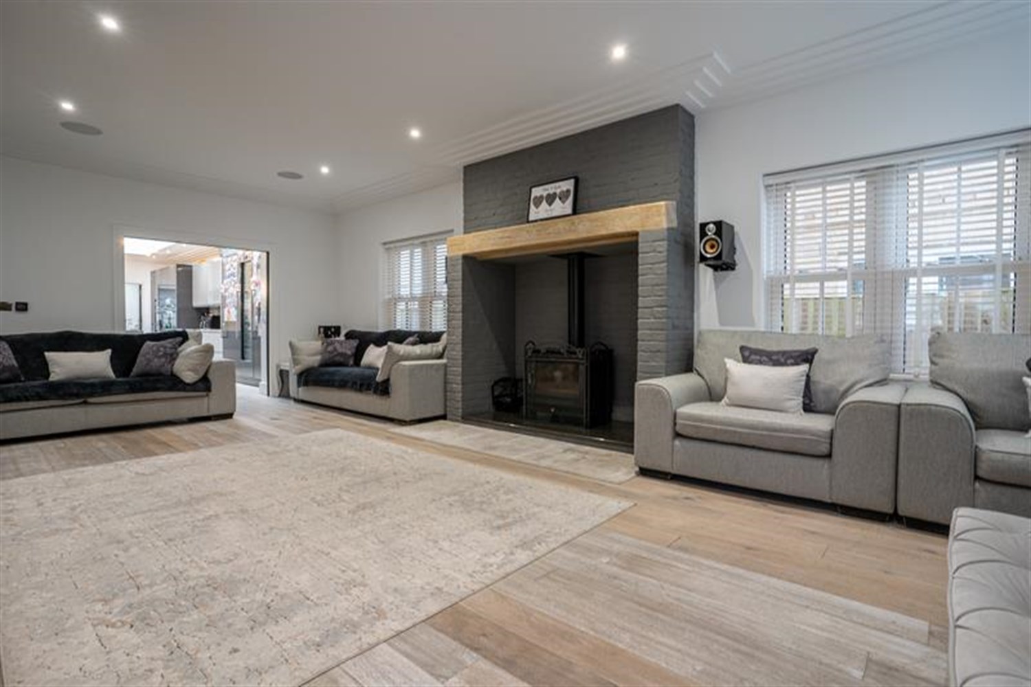 7 bedroom detached house for sale 0