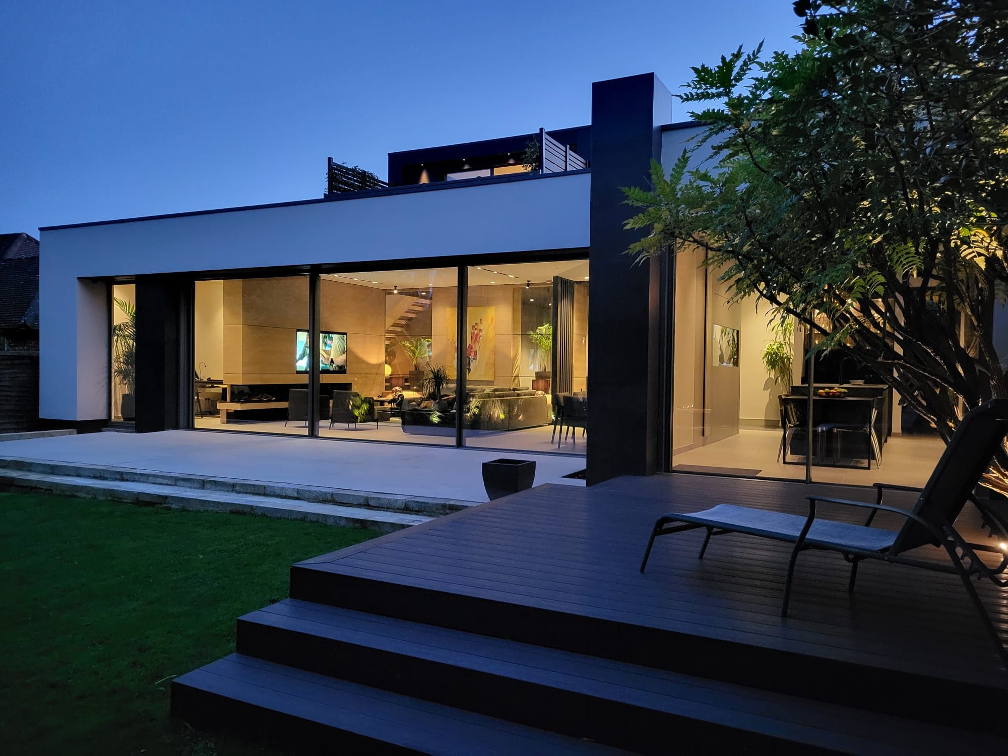 3 bedroom flat for sale