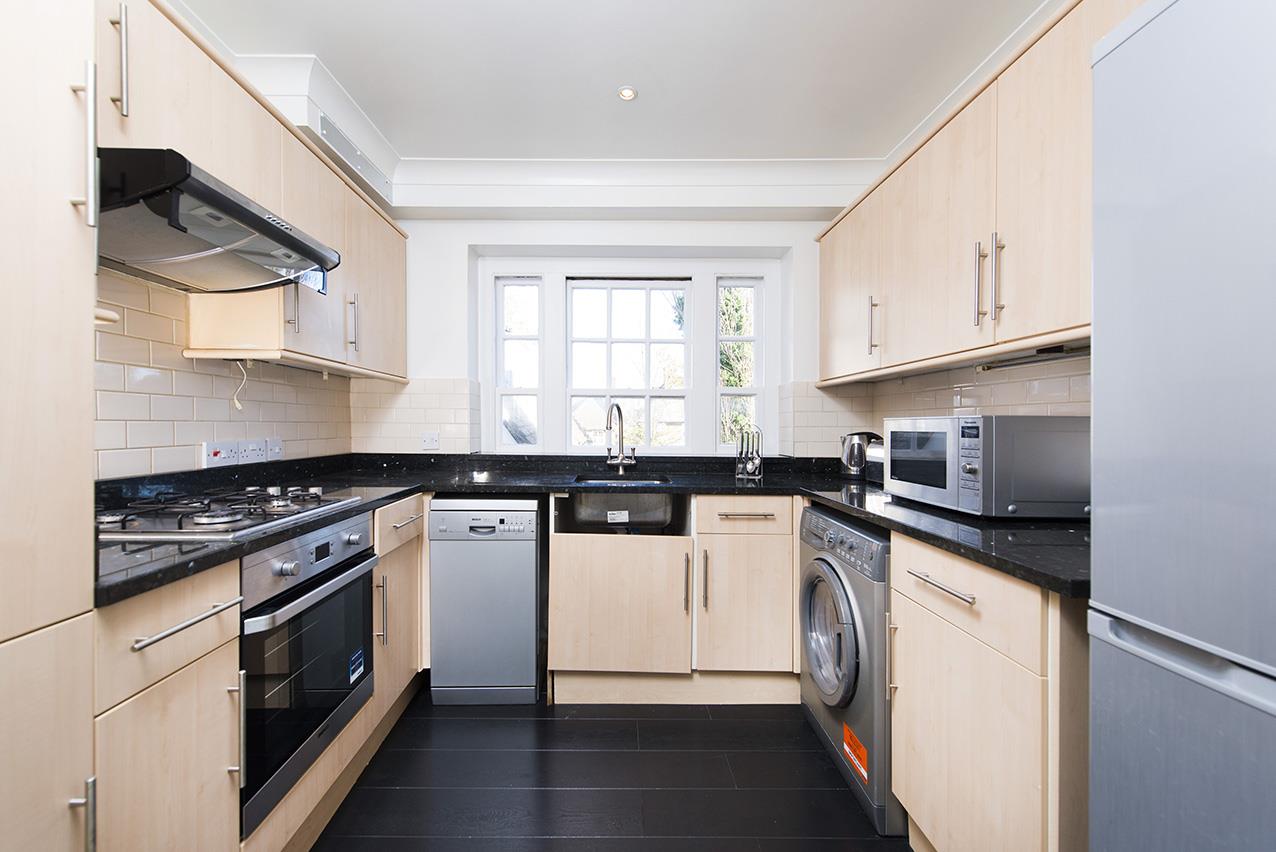 Flat, 797 sq ft