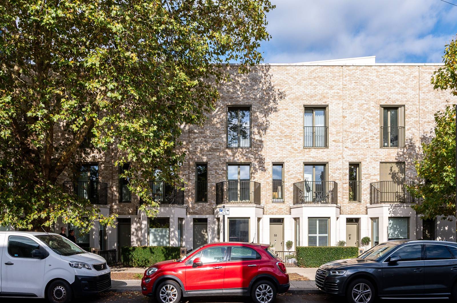 3 bedroom flat for sale 0