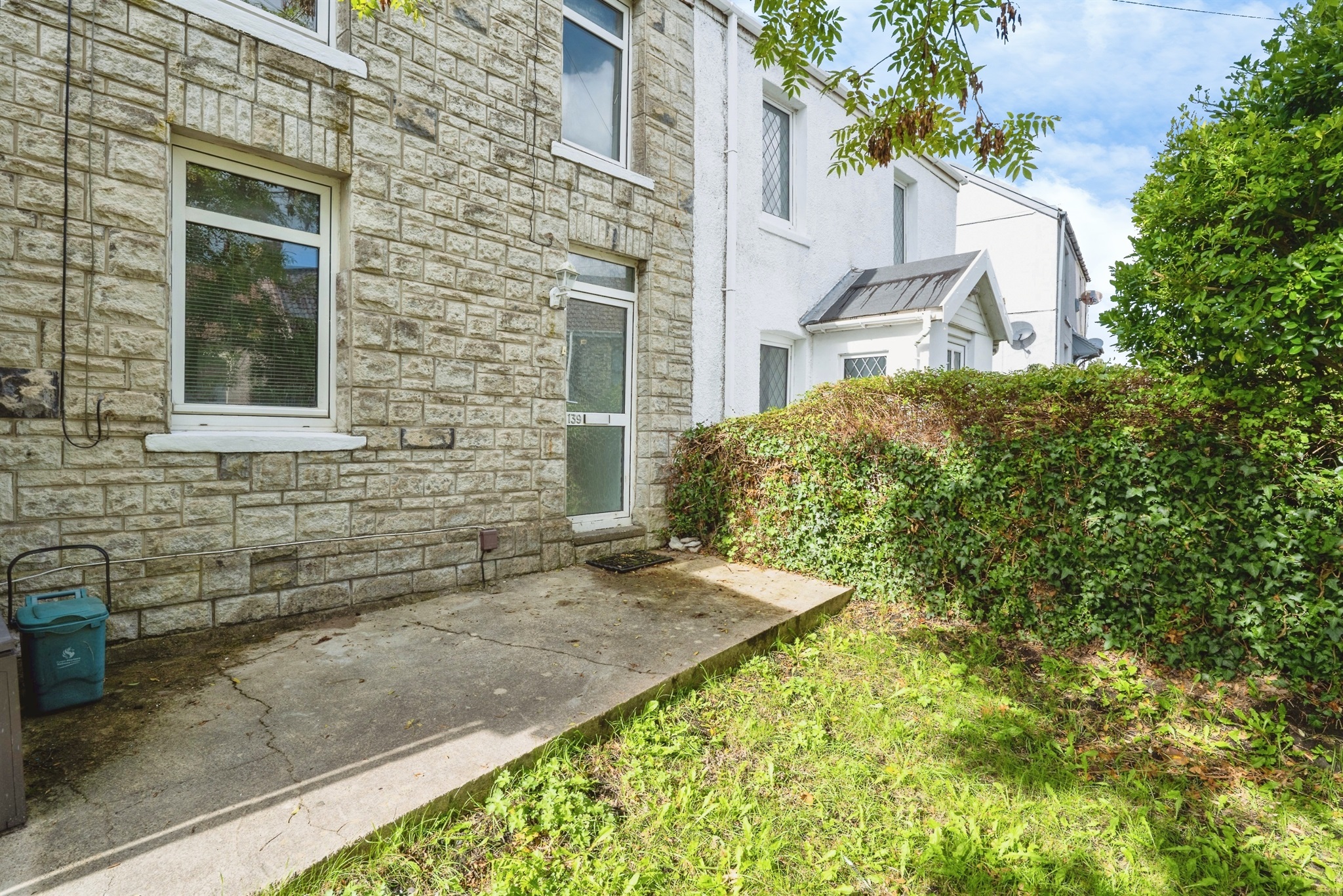 2 bed terraced house for sale