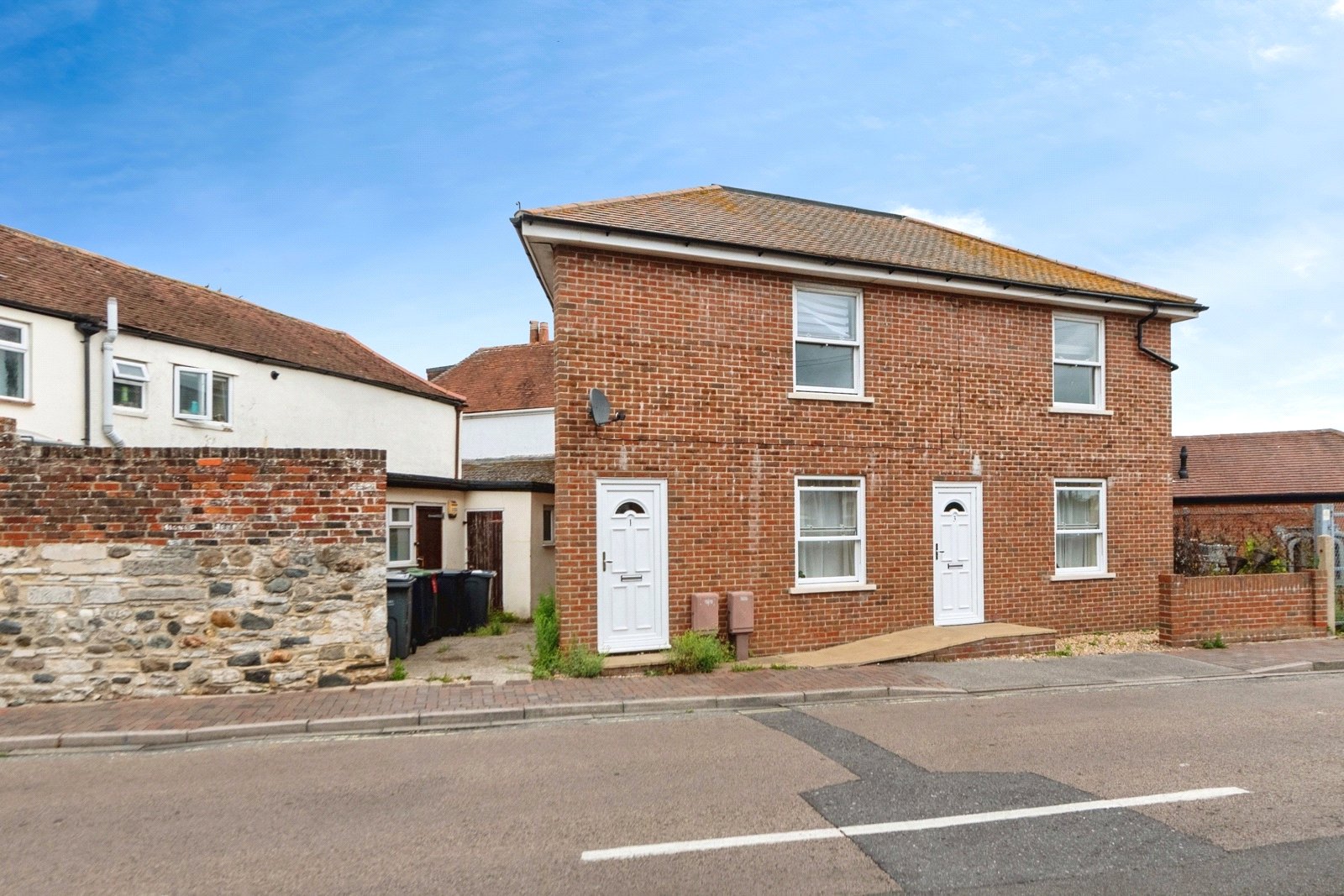 1-bed flat on 3, Shaftesbury Road, Hampshire, £90,000