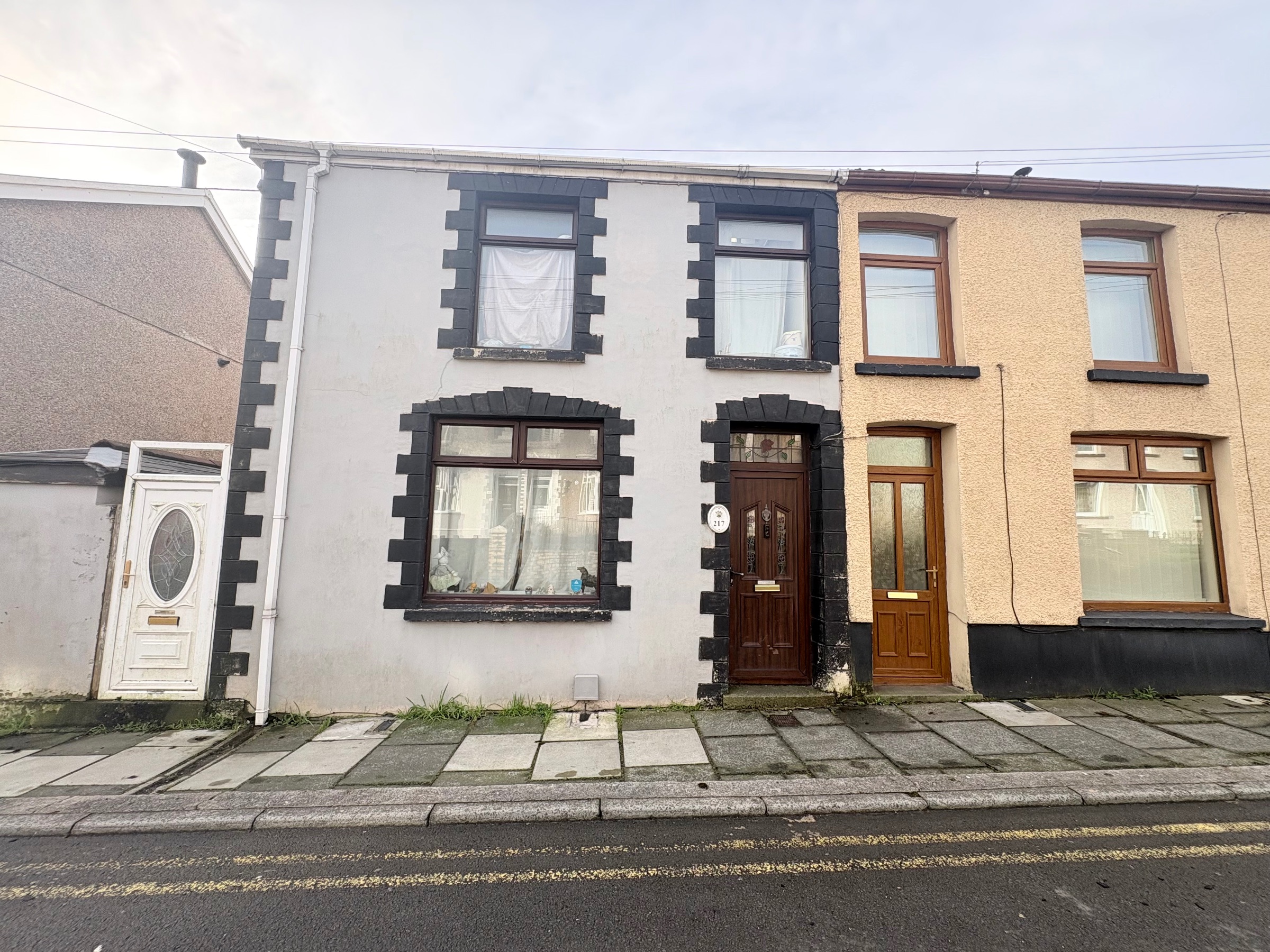 217 Bridgend Road, Maesteg photo 3