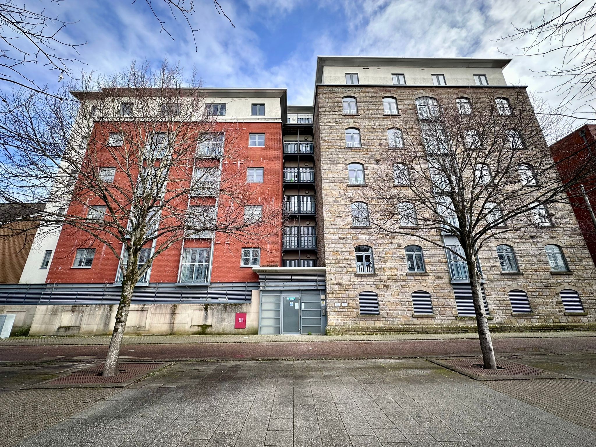 2-bed flat on 49, The Granary, Magretian Place, Cardiff, £140,000
