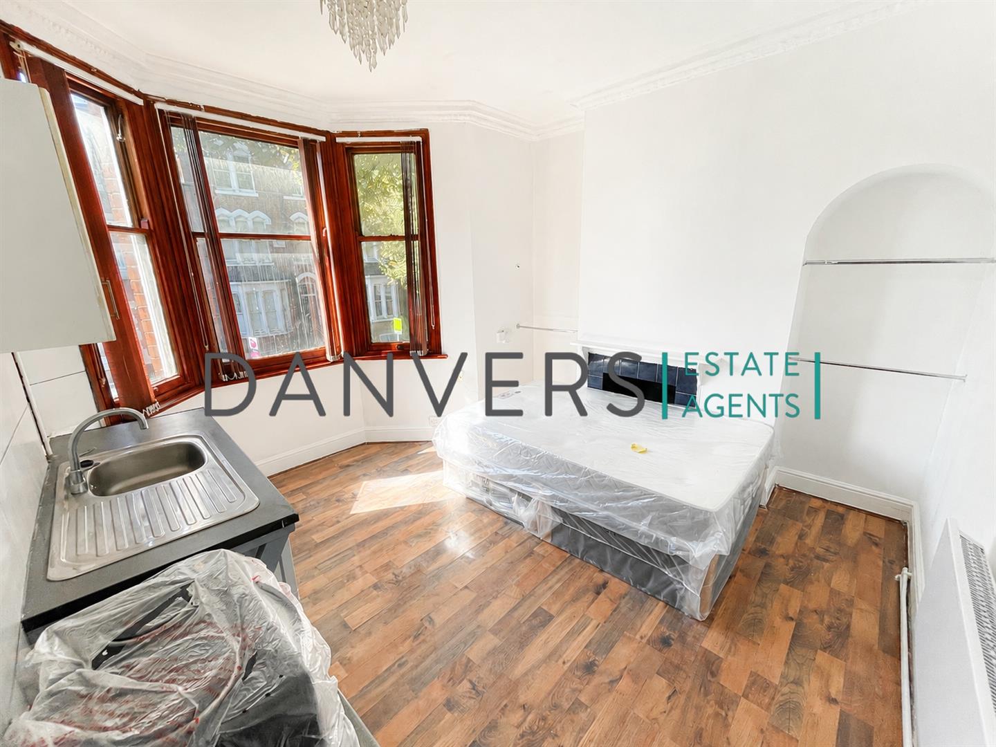 Bedsit B2, 8, Evington Road, Leicester photo 4
