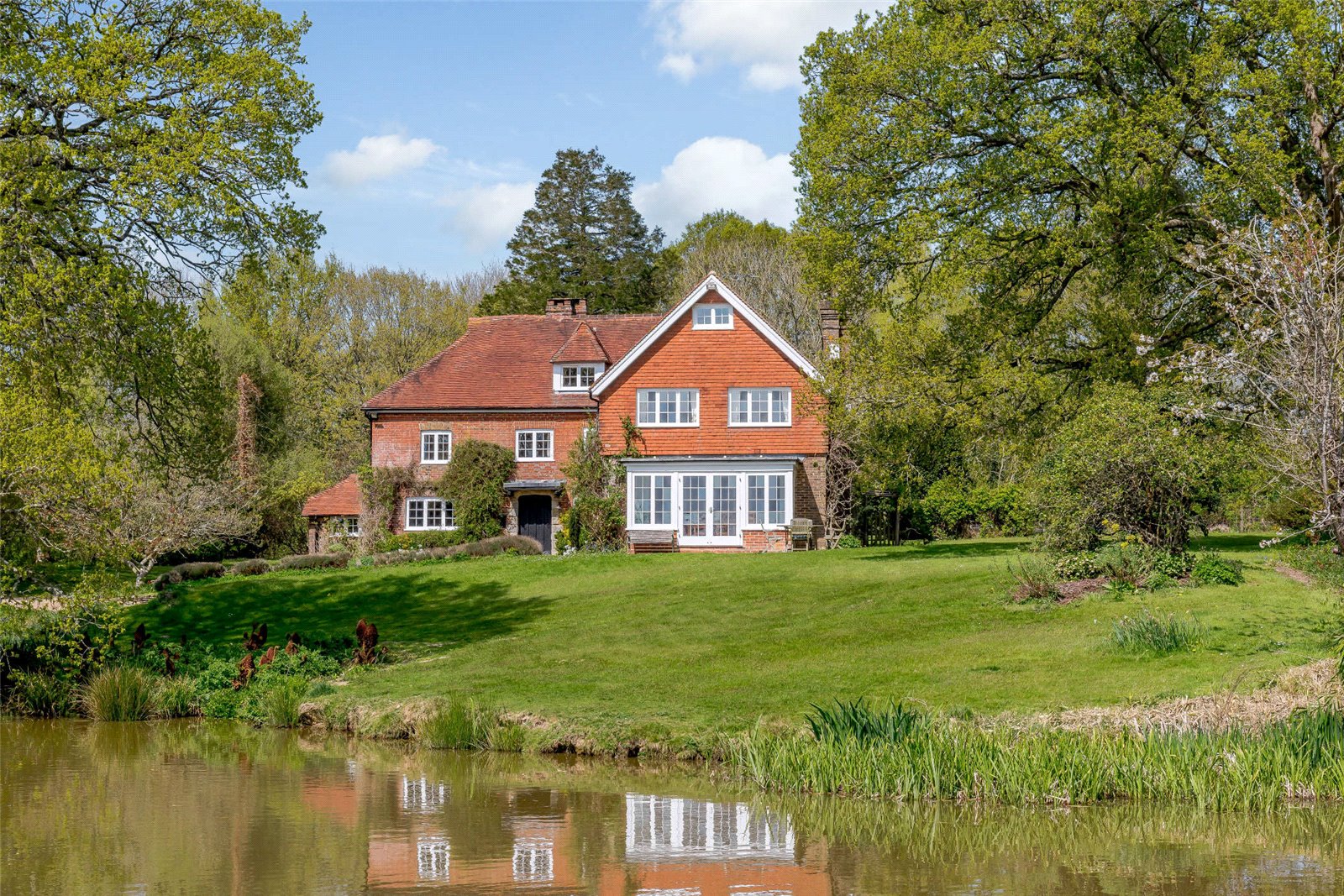 5 bedroom detached house for sale 0