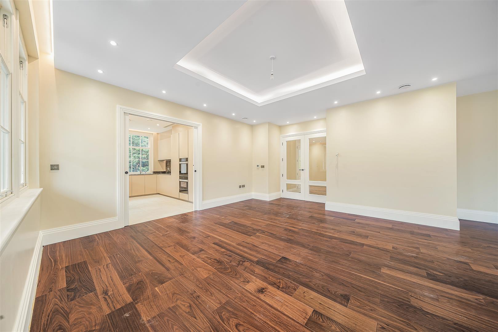 3 bedroom flat for sale 0